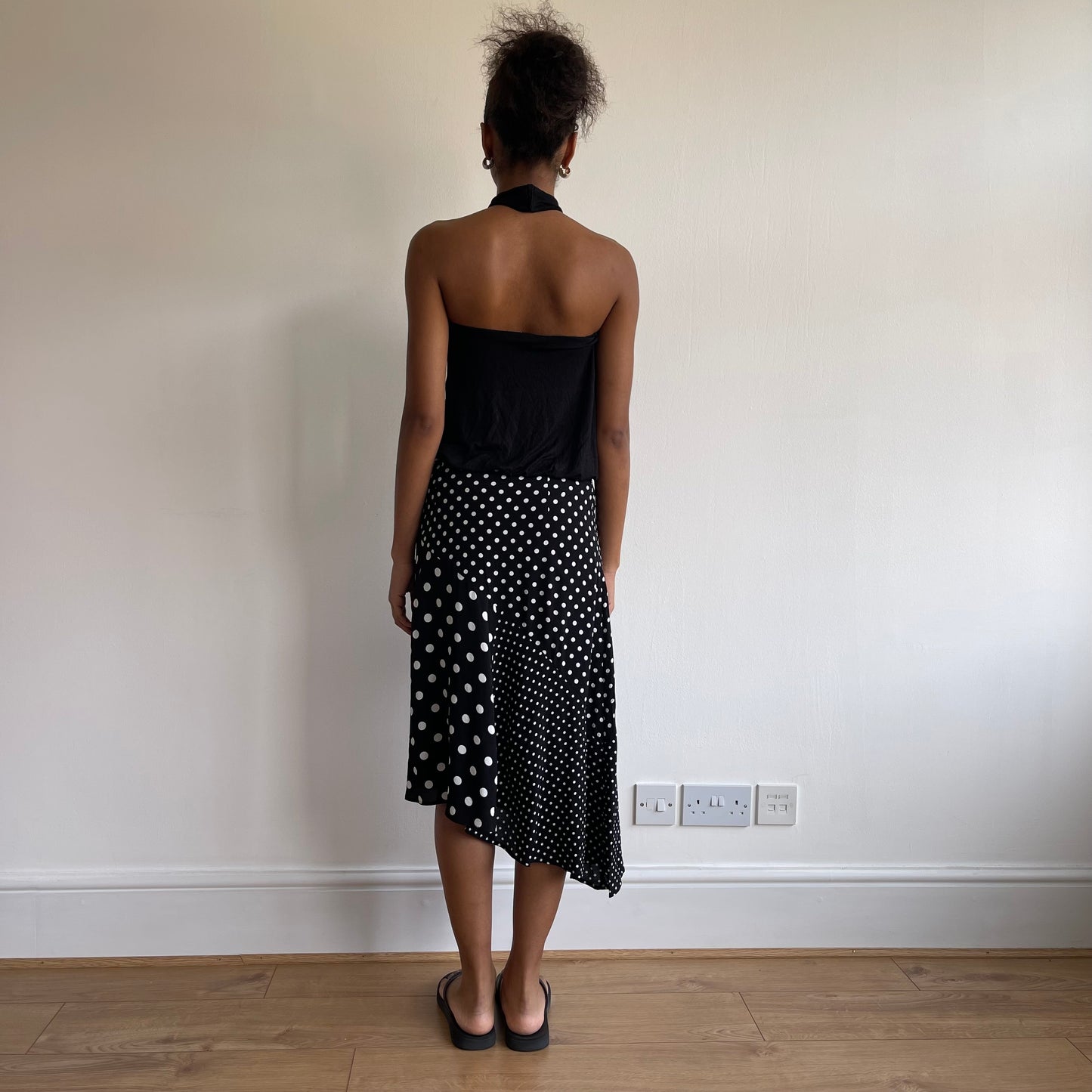 Black knot halter top - Size S