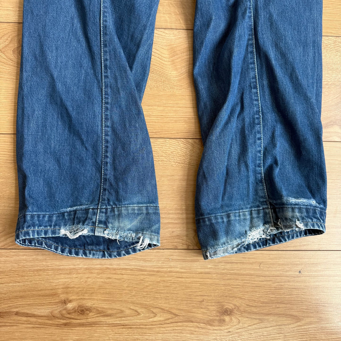 Levi’s Engineered cinch jeans - Size M/L