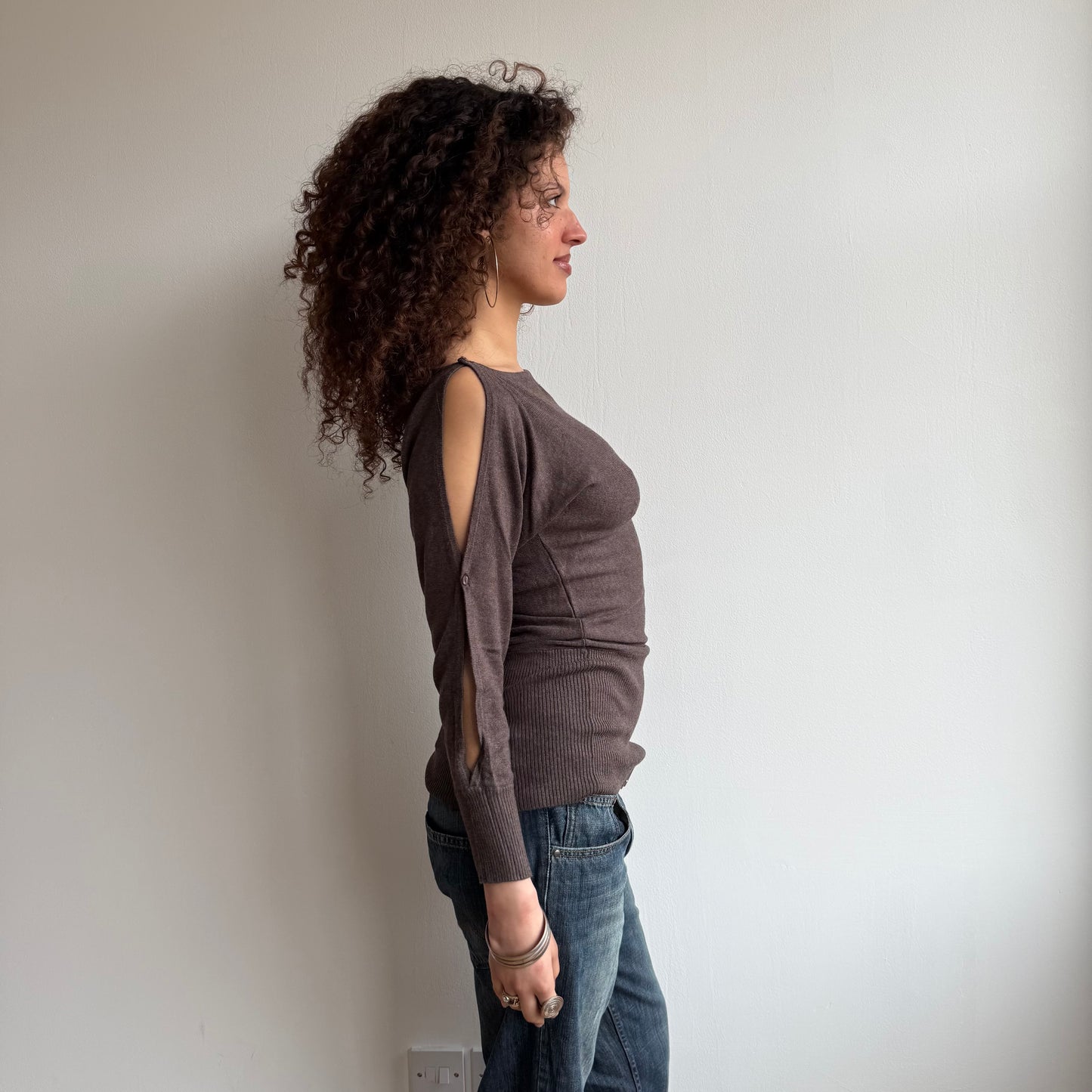 Brown cold shoulder knit - Size S
