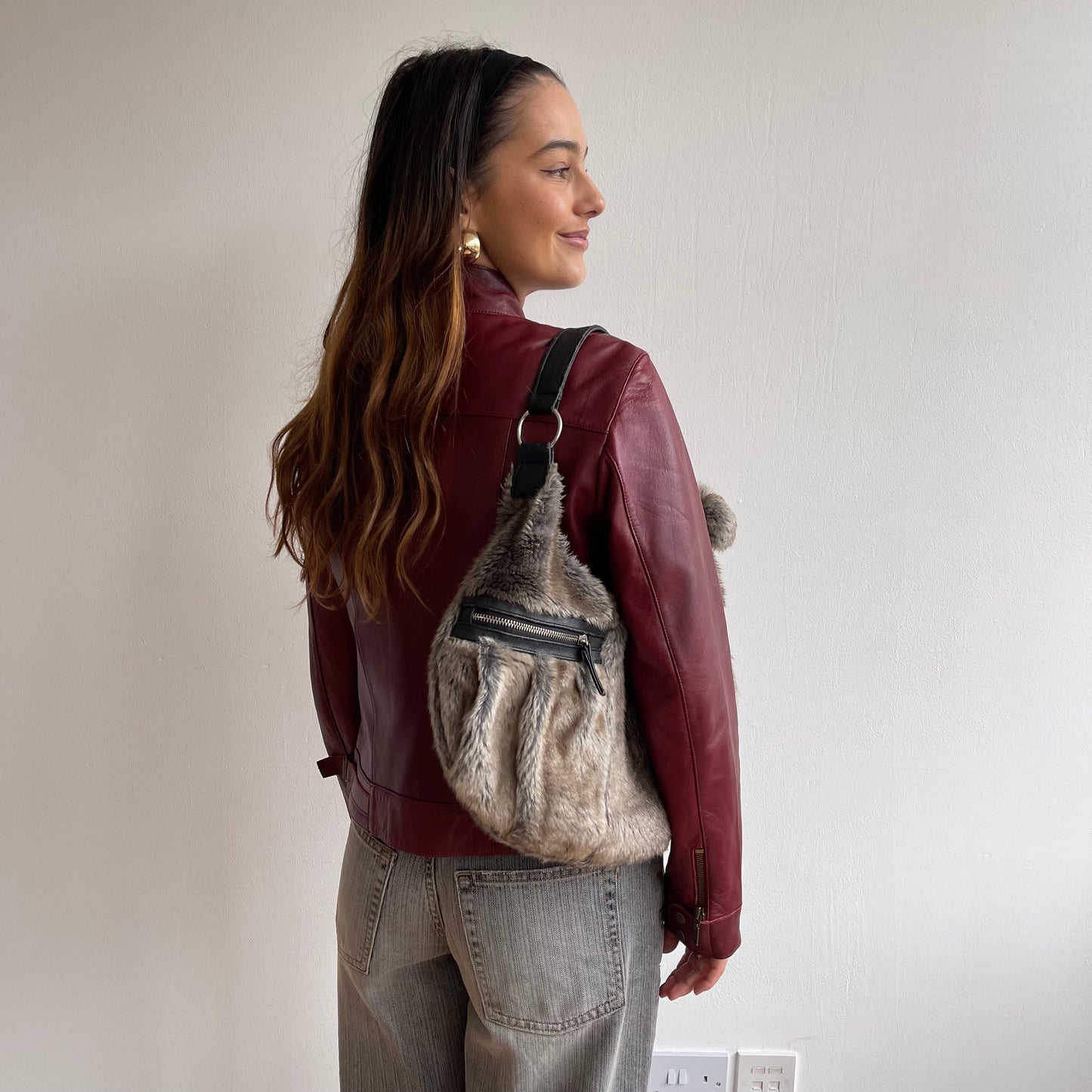 Pom pom fur bag
