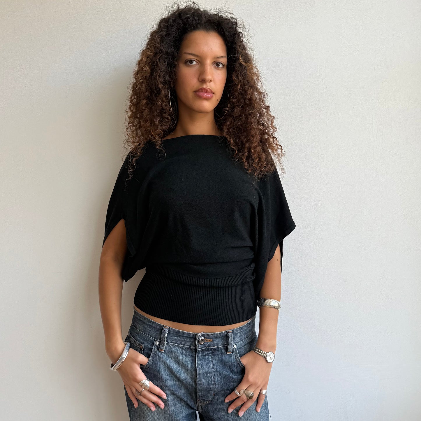 Black short sleeve slouchy knit - Size M-L
