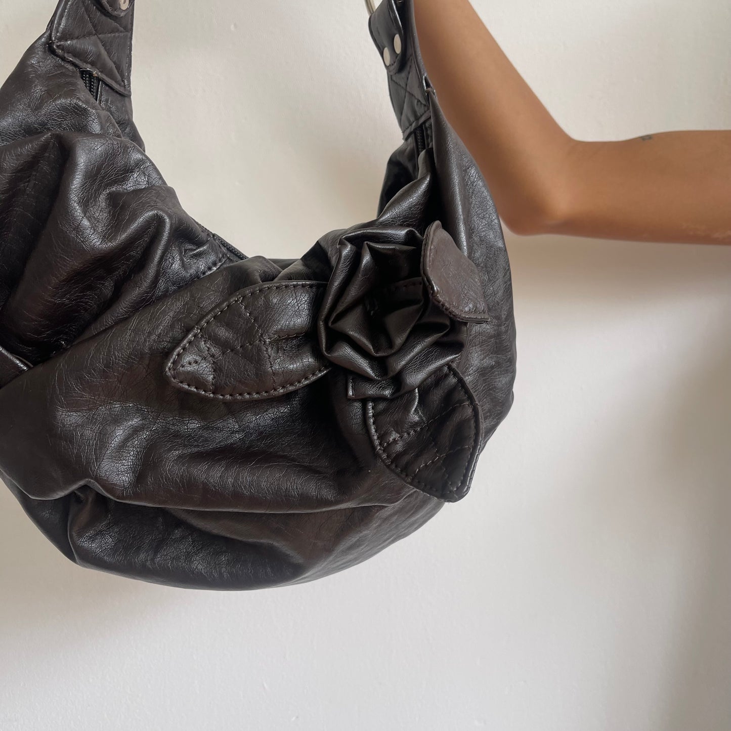 Brown slouchy flower bag - OS