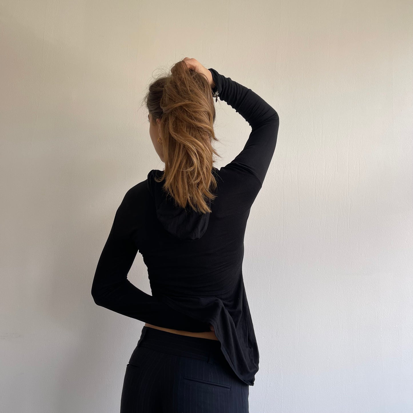 Black long sleeve hood top - Size S