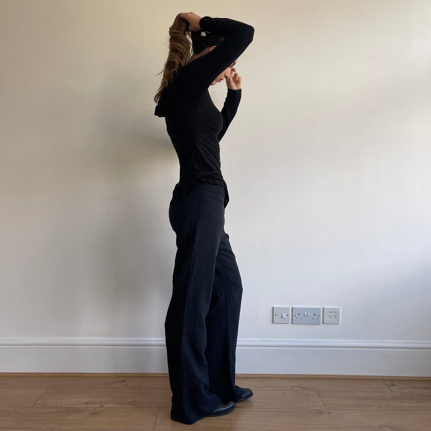 Black long sleeve hood top - Size S