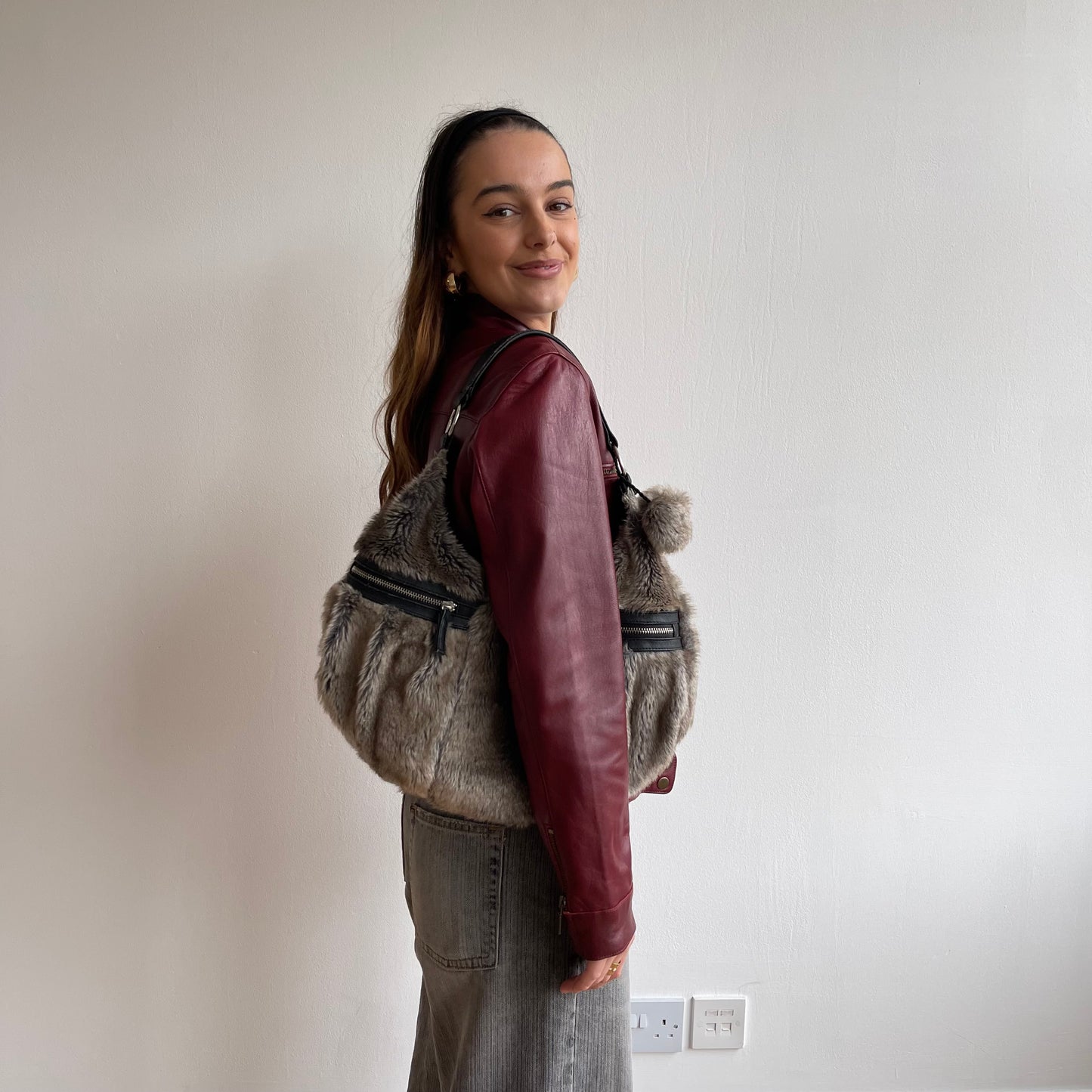 Pom pom fur bag