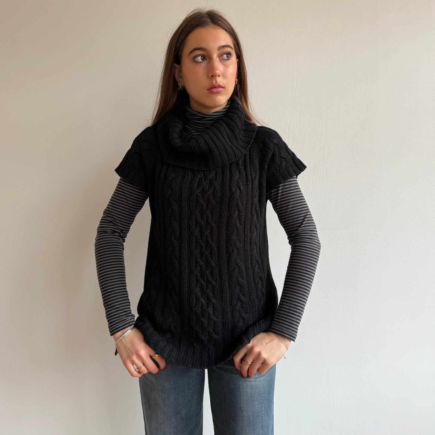 Chunky cable knit roll neck - Size M