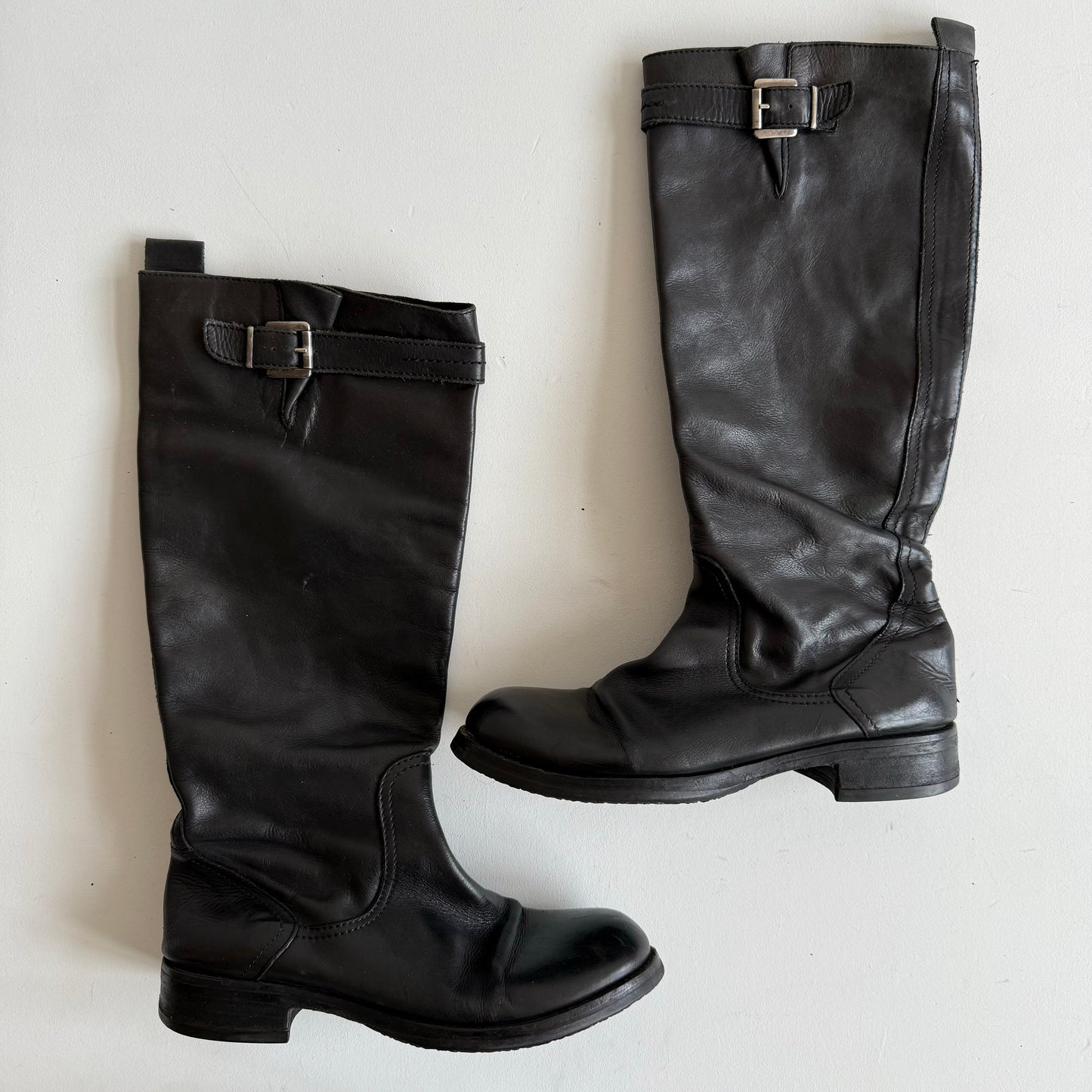 Black 90’s leather boots - Size UK5