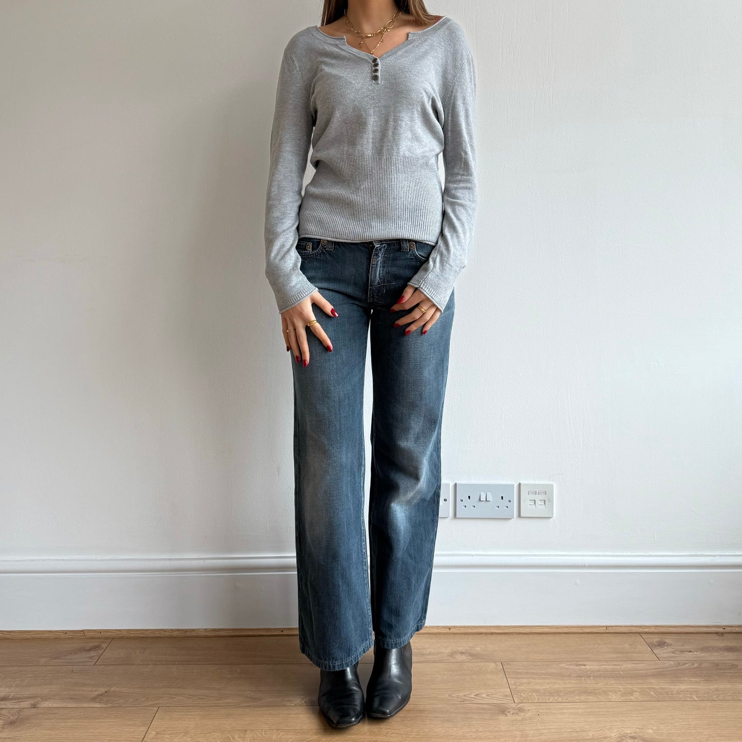 Grey skull jumper - Size M