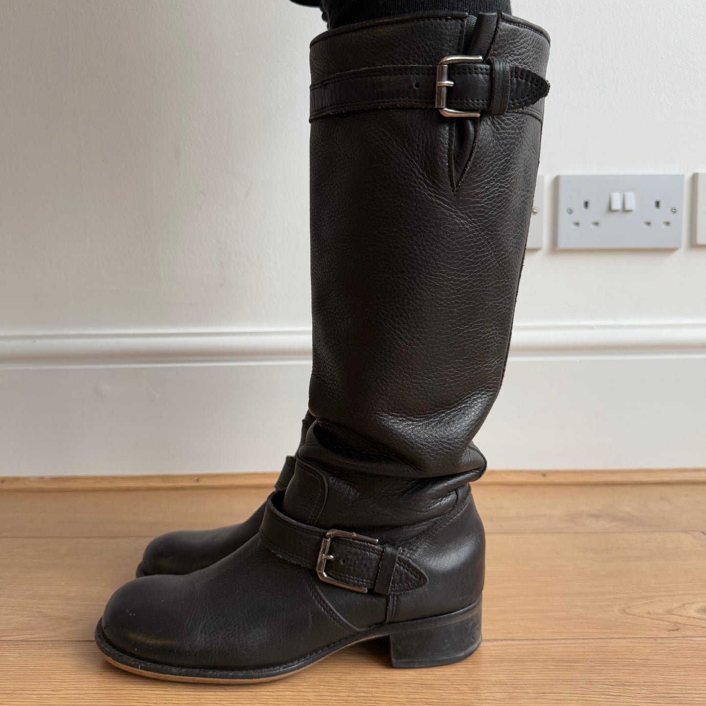Black leather boots - Size UK4