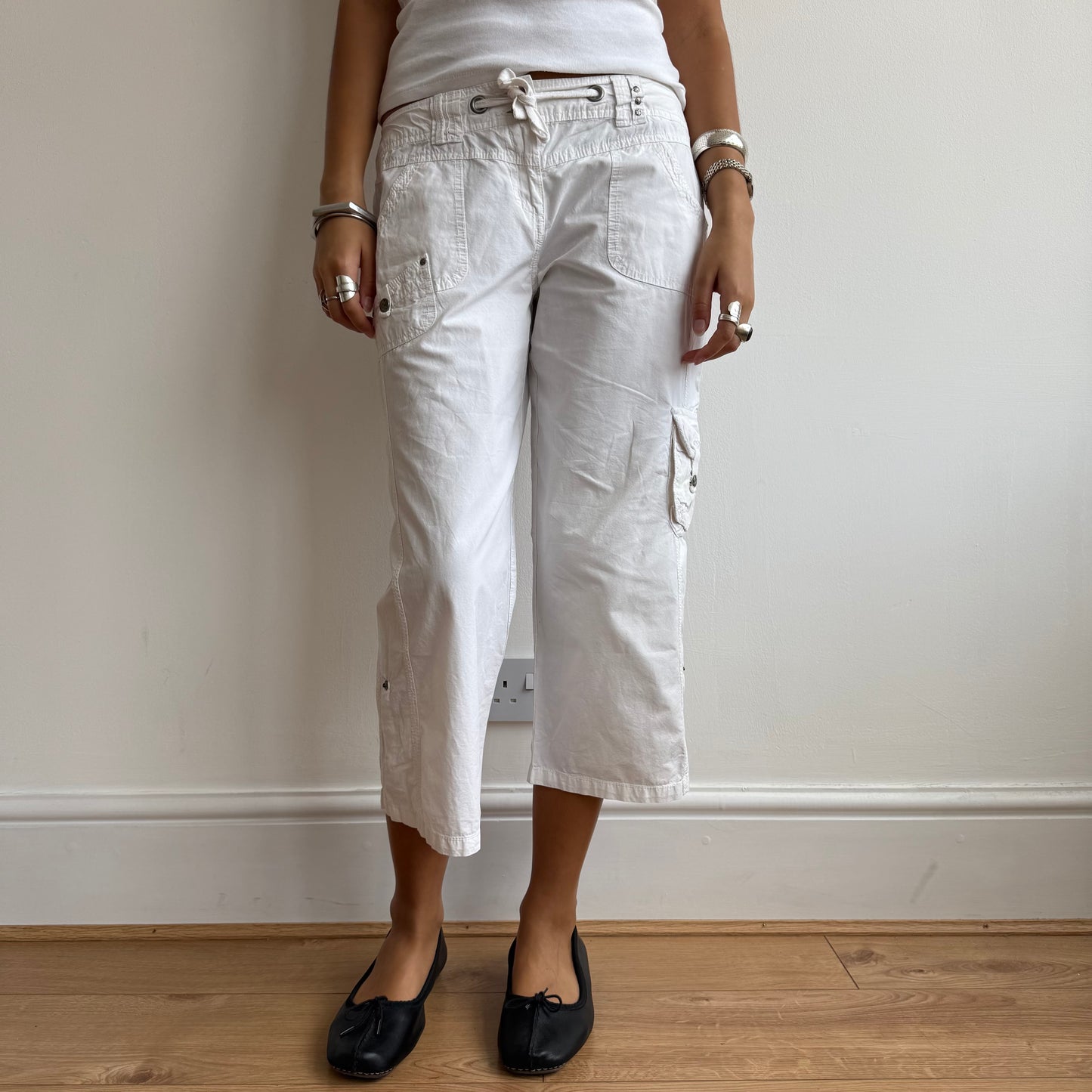 White cargo capris - Size M