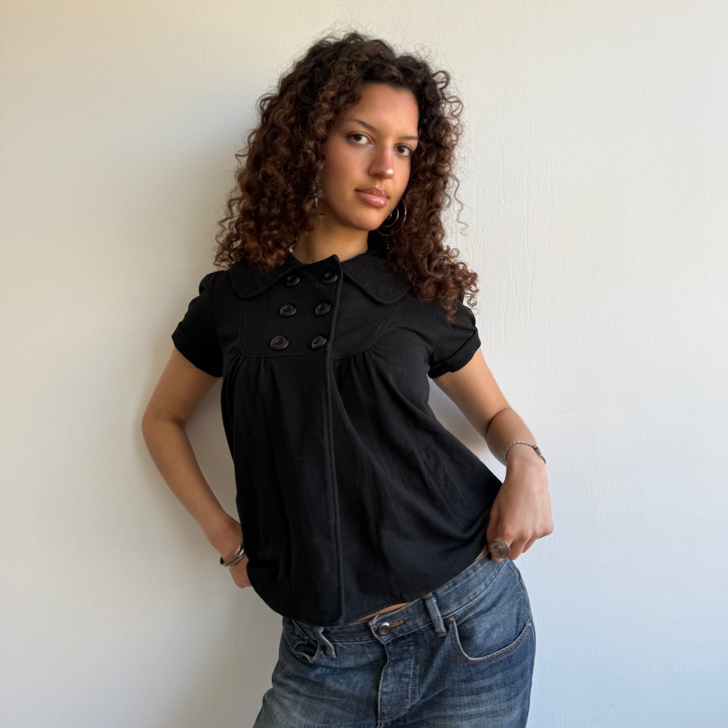 Black short sleeve pea top - Size M/L