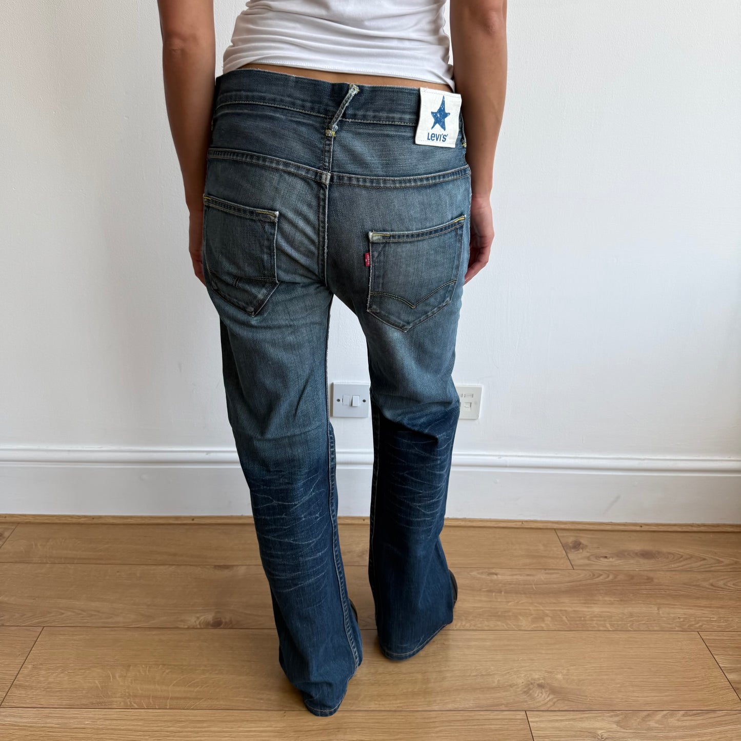 Levi’s yellow stitch star jeans - Size 31x32