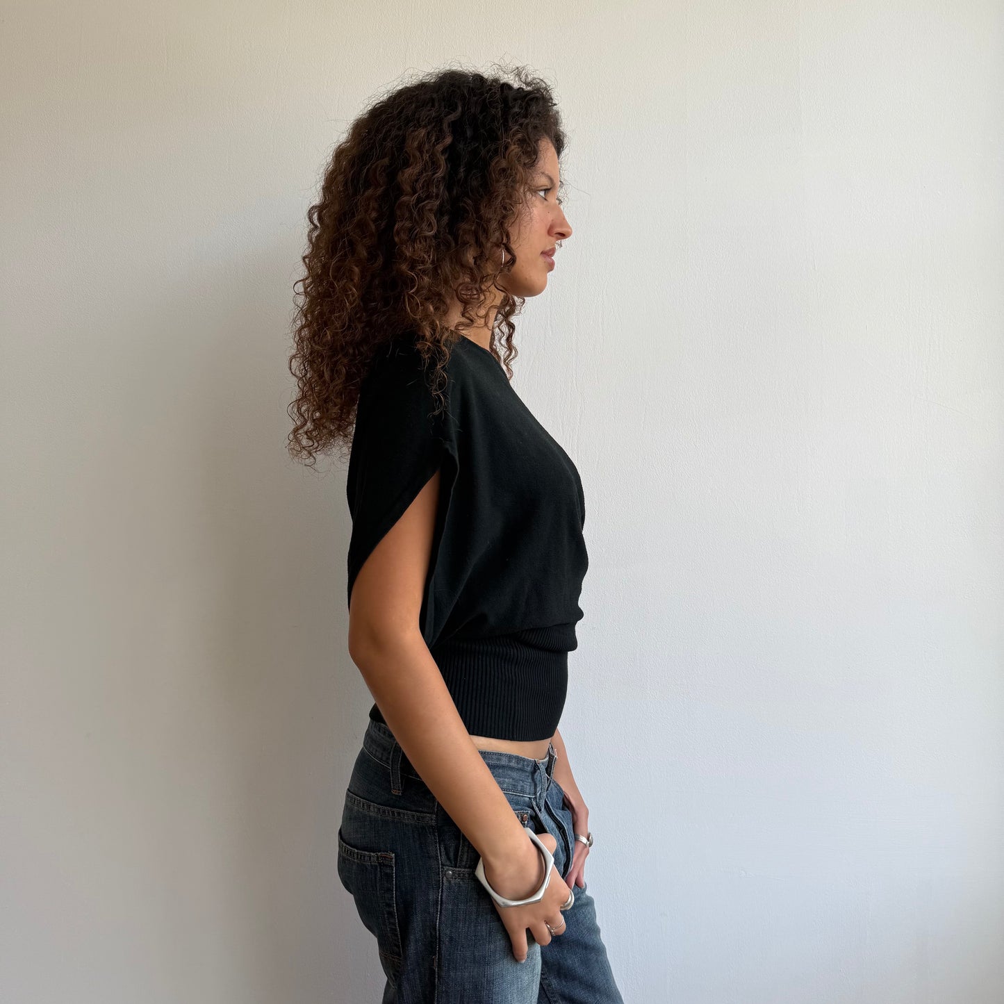 Black short sleeve slouchy knit - Size M-L