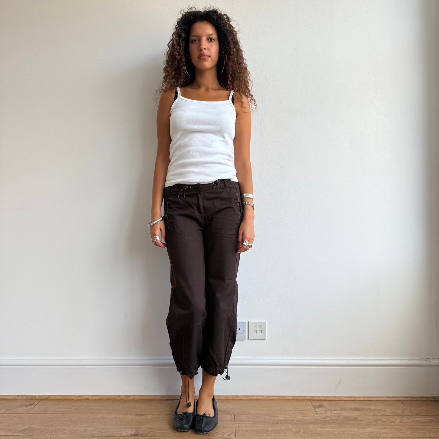 Brown toggle cargo capris - Size S