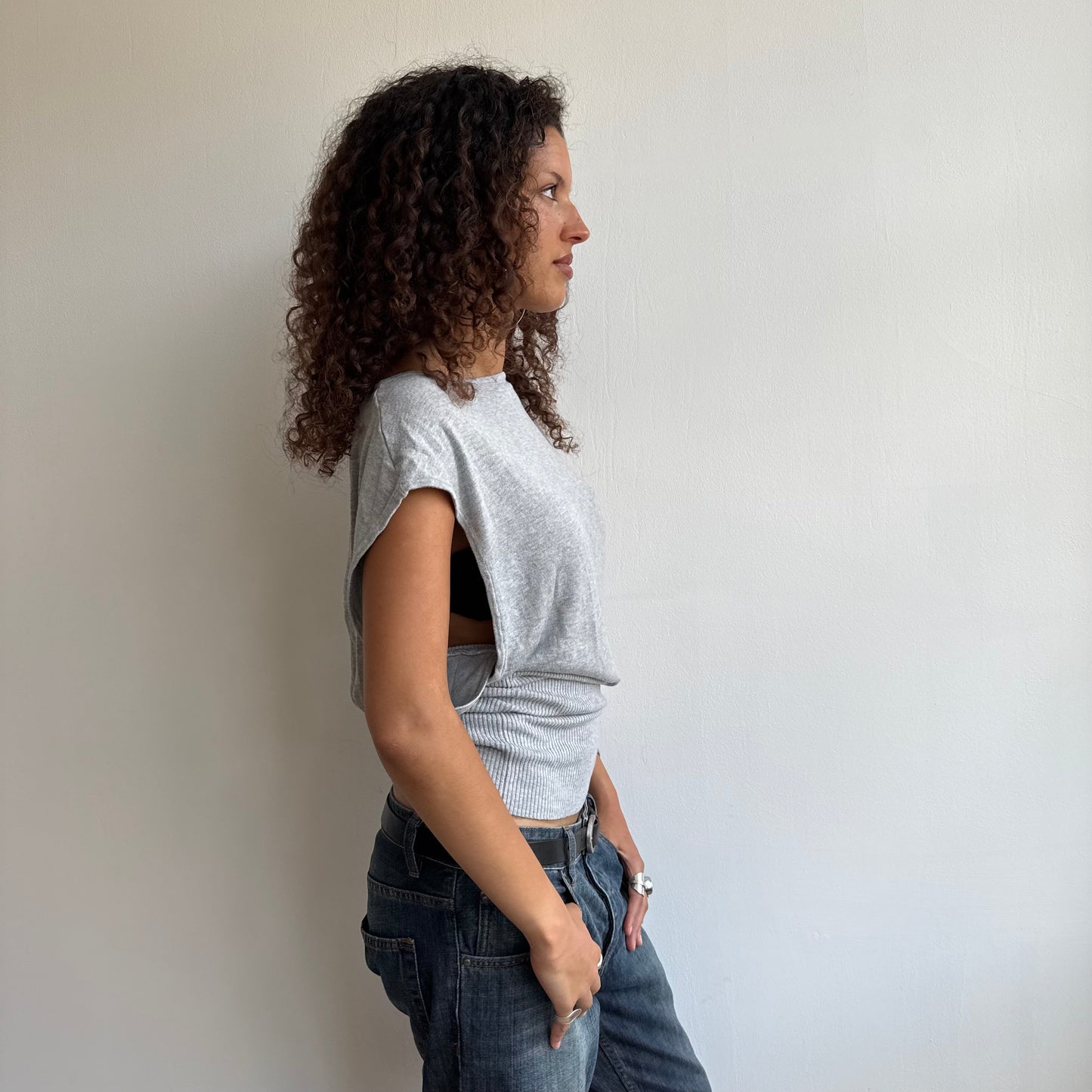 Grey short sleeve open back knit - Size S