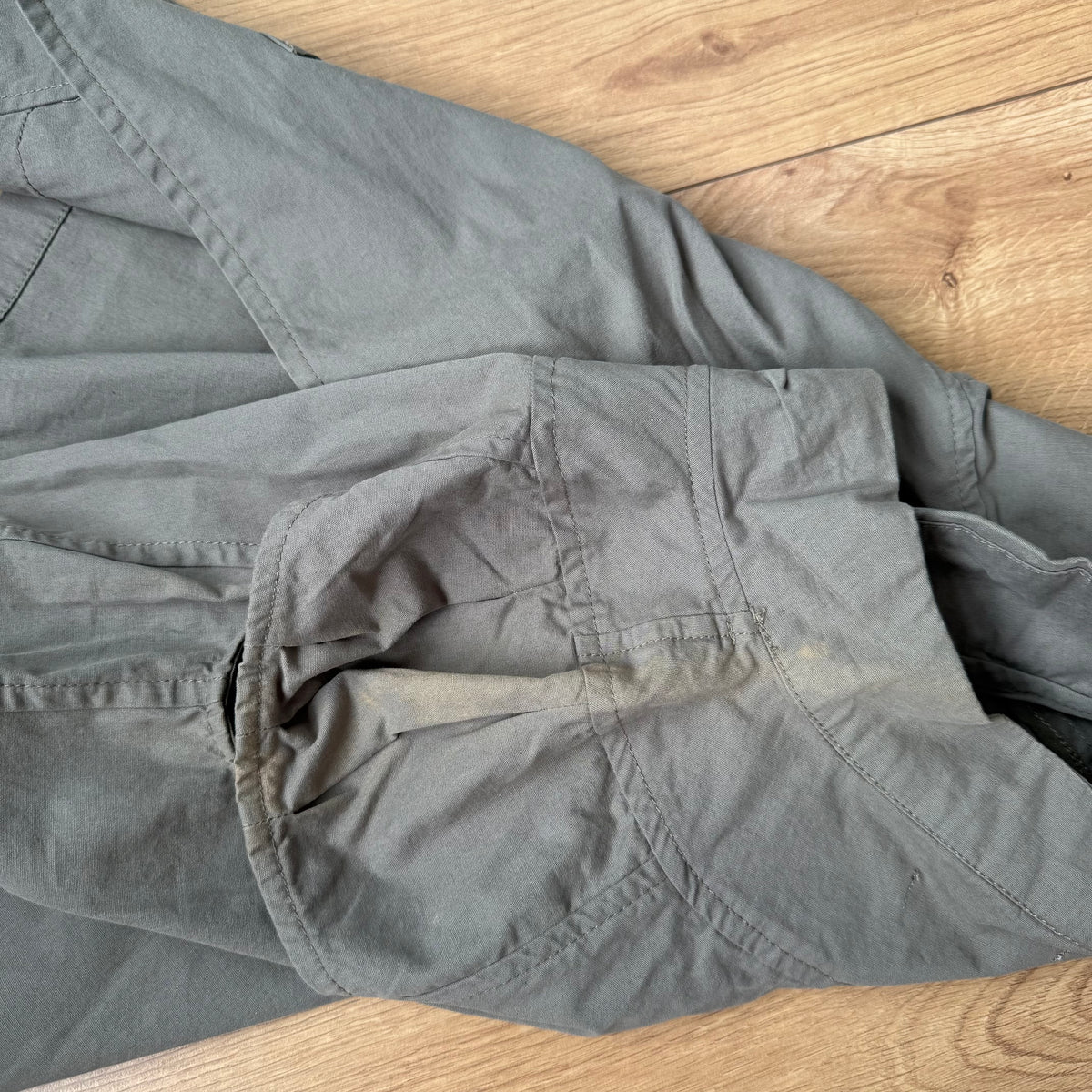 Khaki short sleeve peacoat - Size M