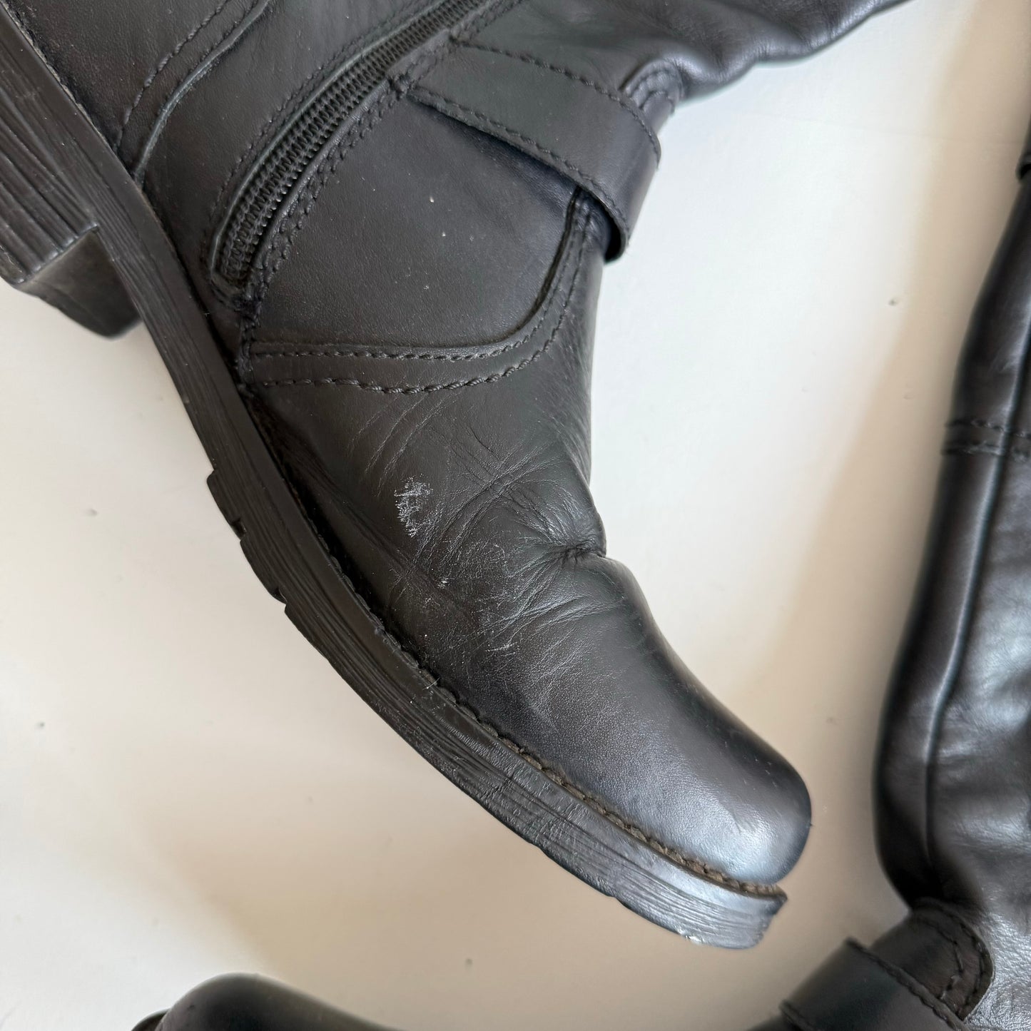 Black 90’s buckle boots - Size EU41