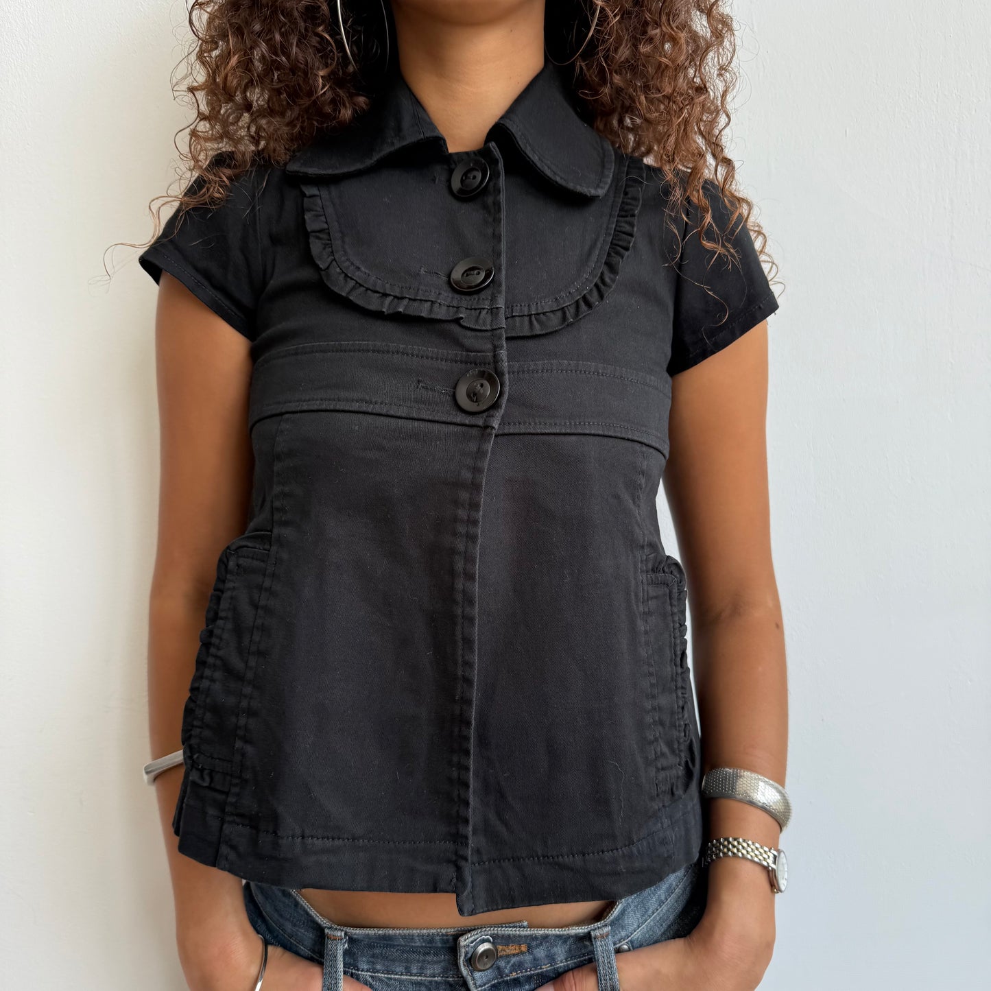 Black short sleeve ruffle peacoat - Size S