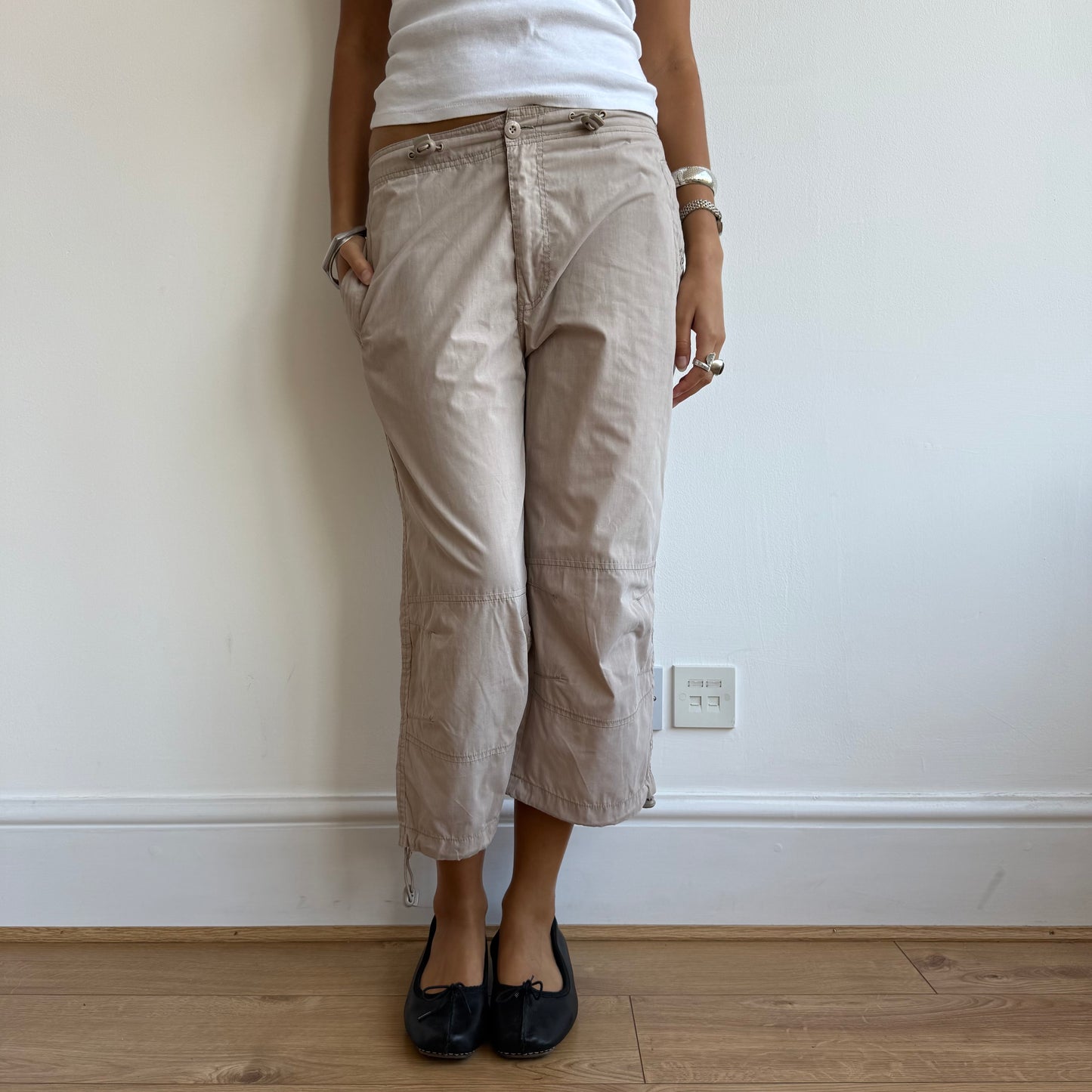 Beige toggle capris - Size M
