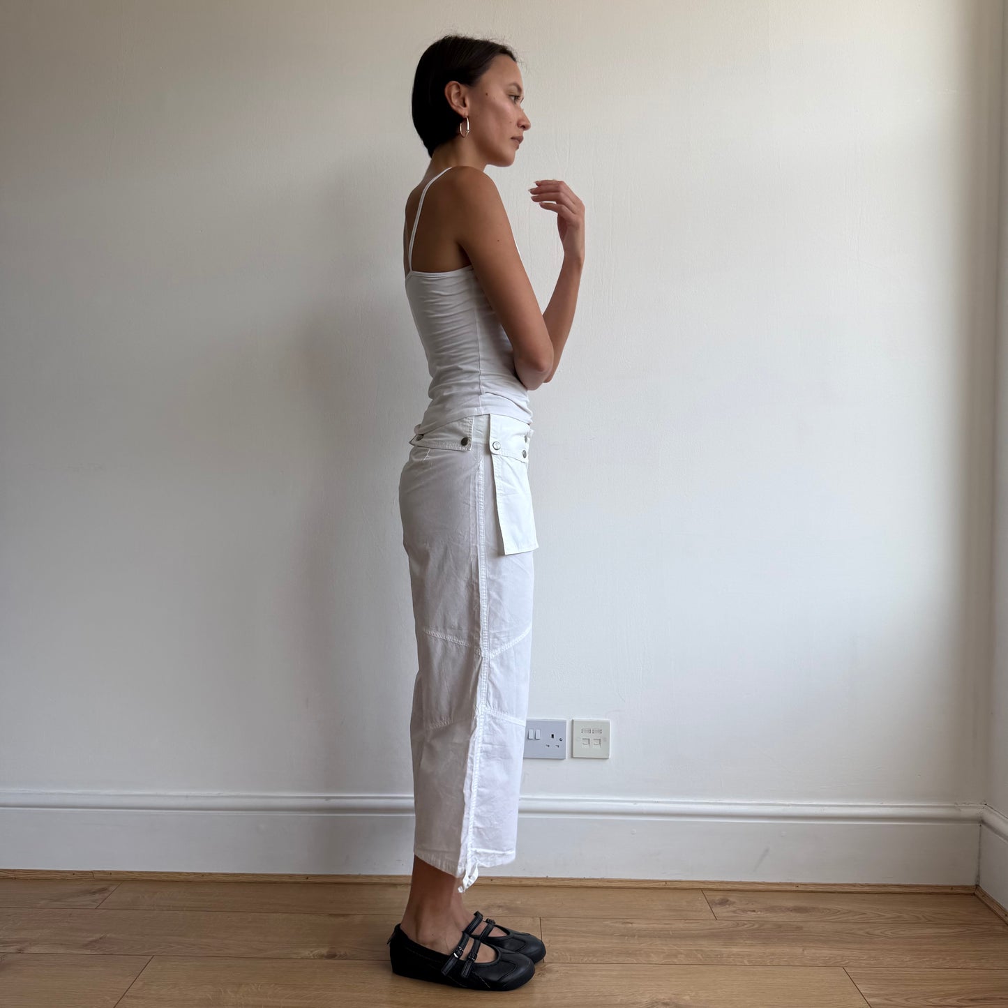 White pocket front cargo capris - Size XS/S