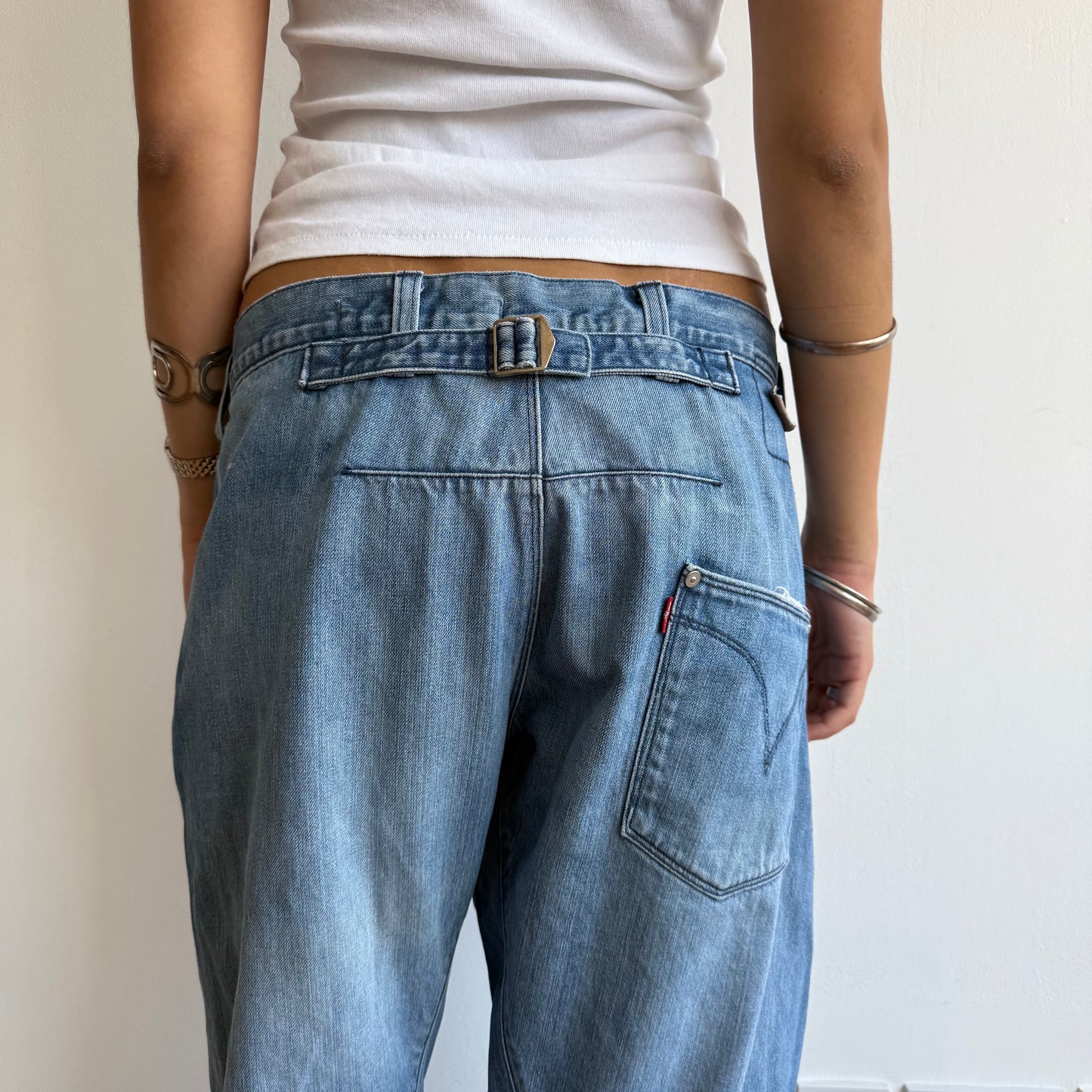 Levi’s Engineered cinch jeans - Size M/L