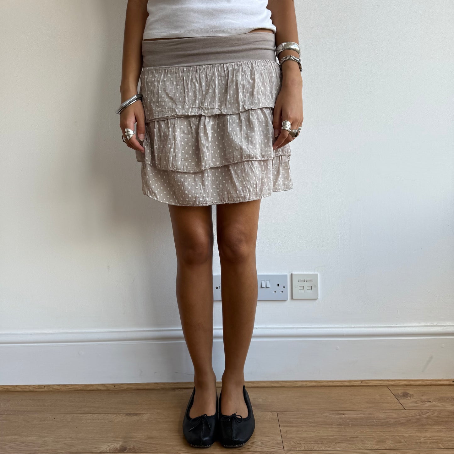 Taupe polka dot ruffle mini skirt - Size XS
