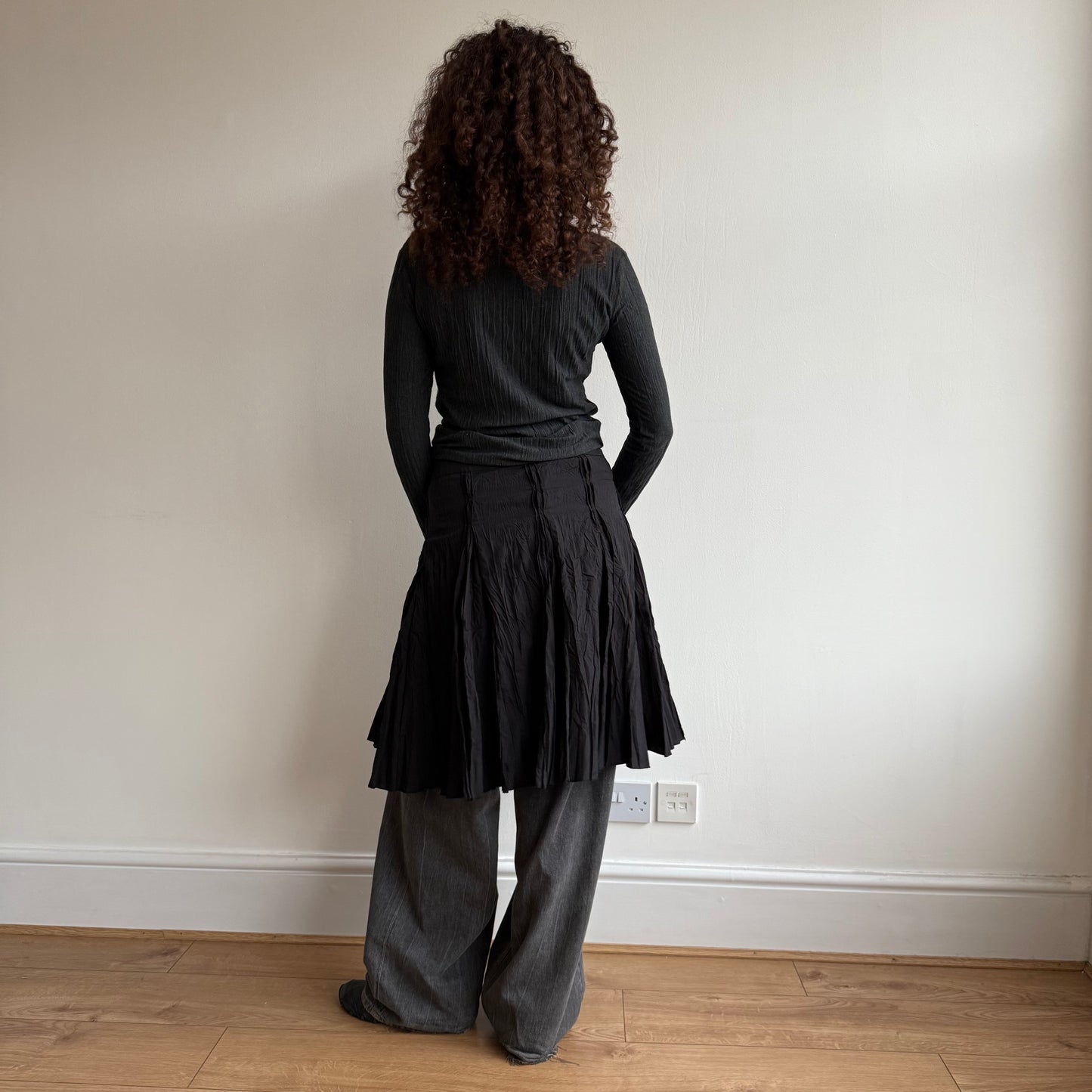 Black pleat midi skirt - Size S