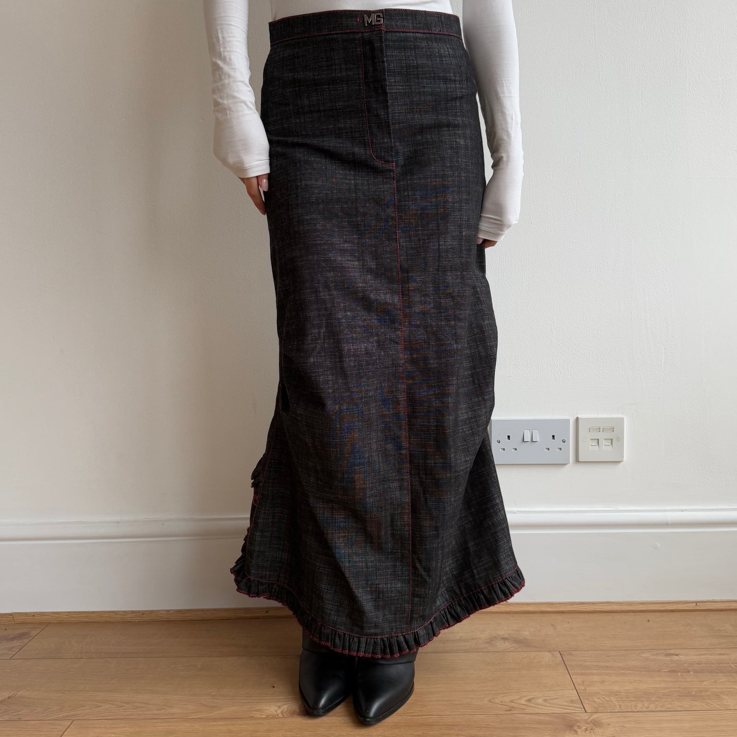 Dark denim ruffle skirt - Size XS