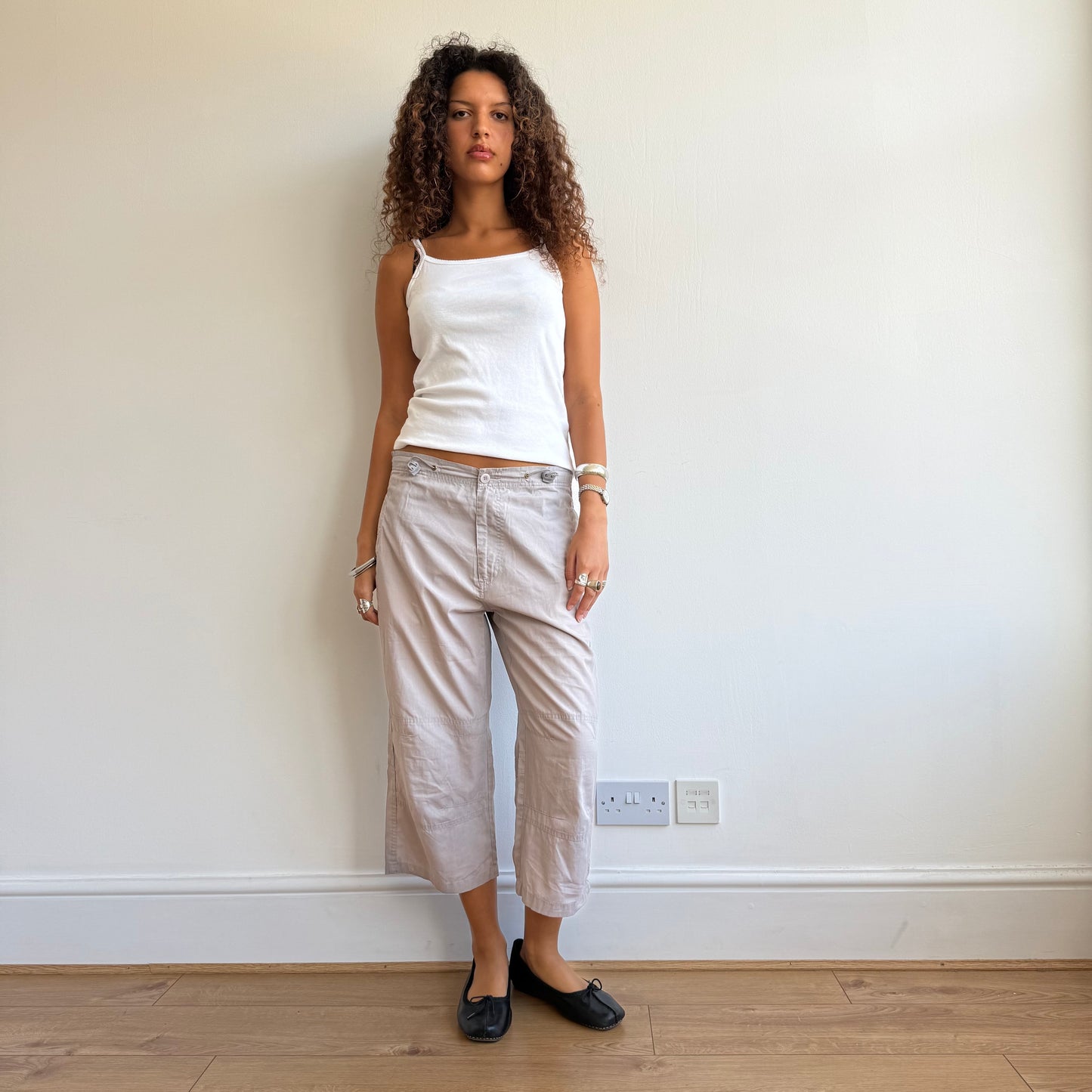 Light brown toggle capris - Size M