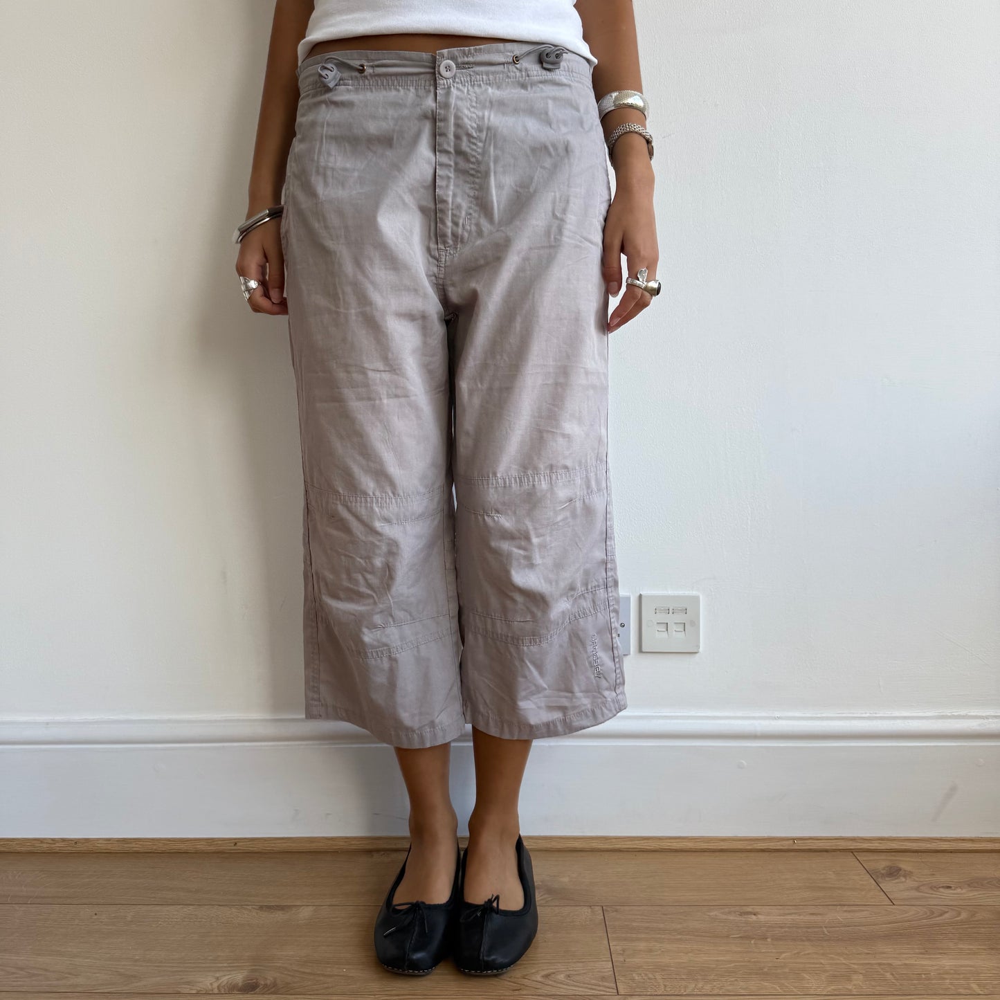 Light brown toggle capris - Size M