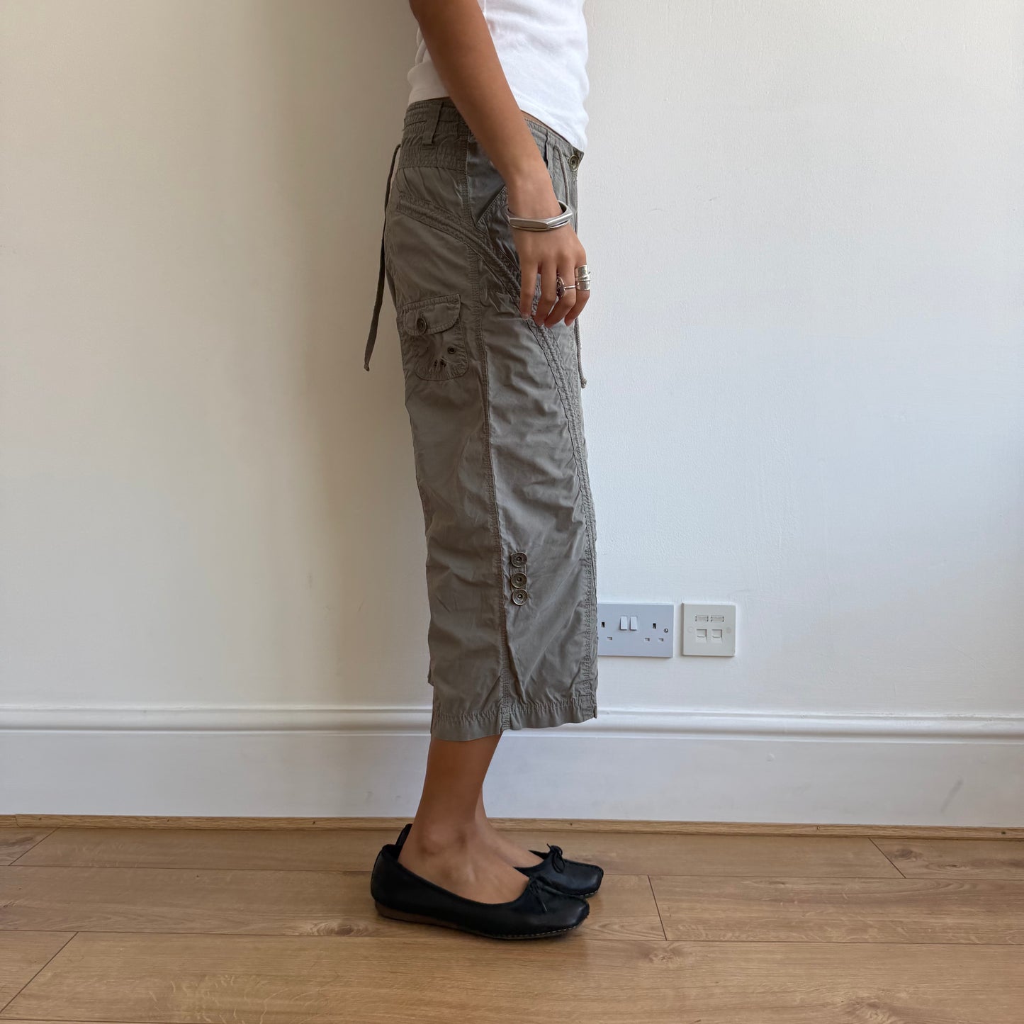 Khaki corset cargo capris - Size M