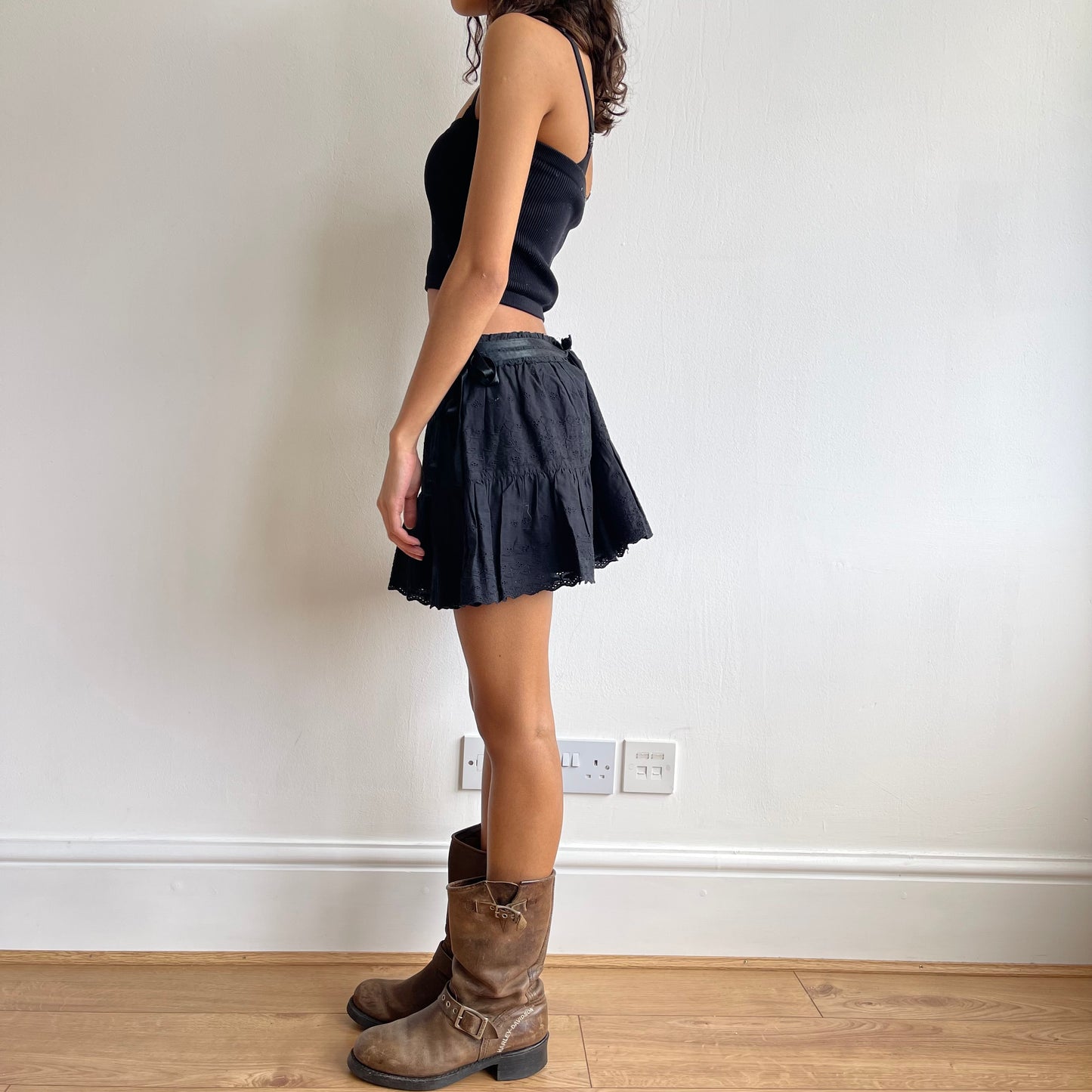 Black broderie tie side skirt - Size XS/S