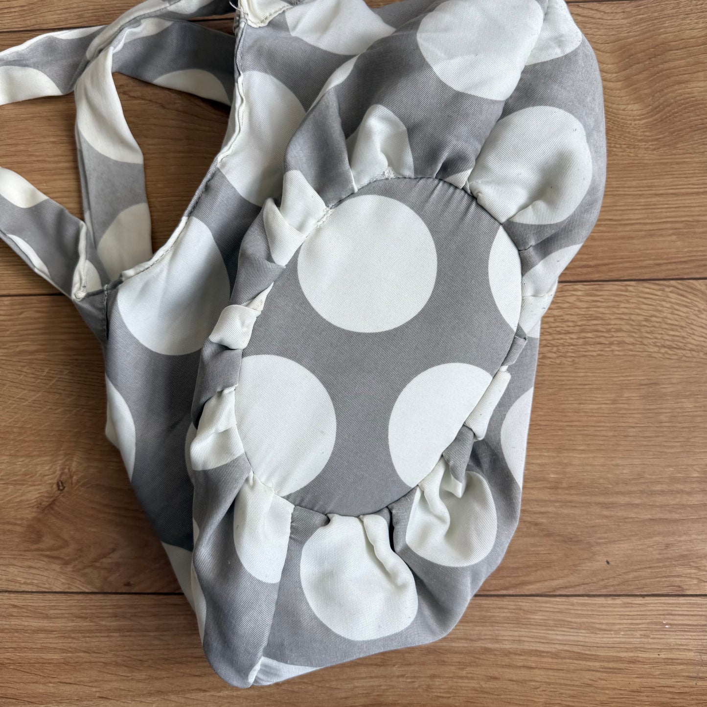 Grey polka dot bag