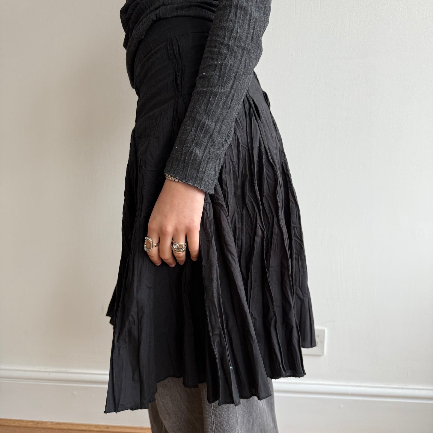 Black pleat midi skirt - Size S