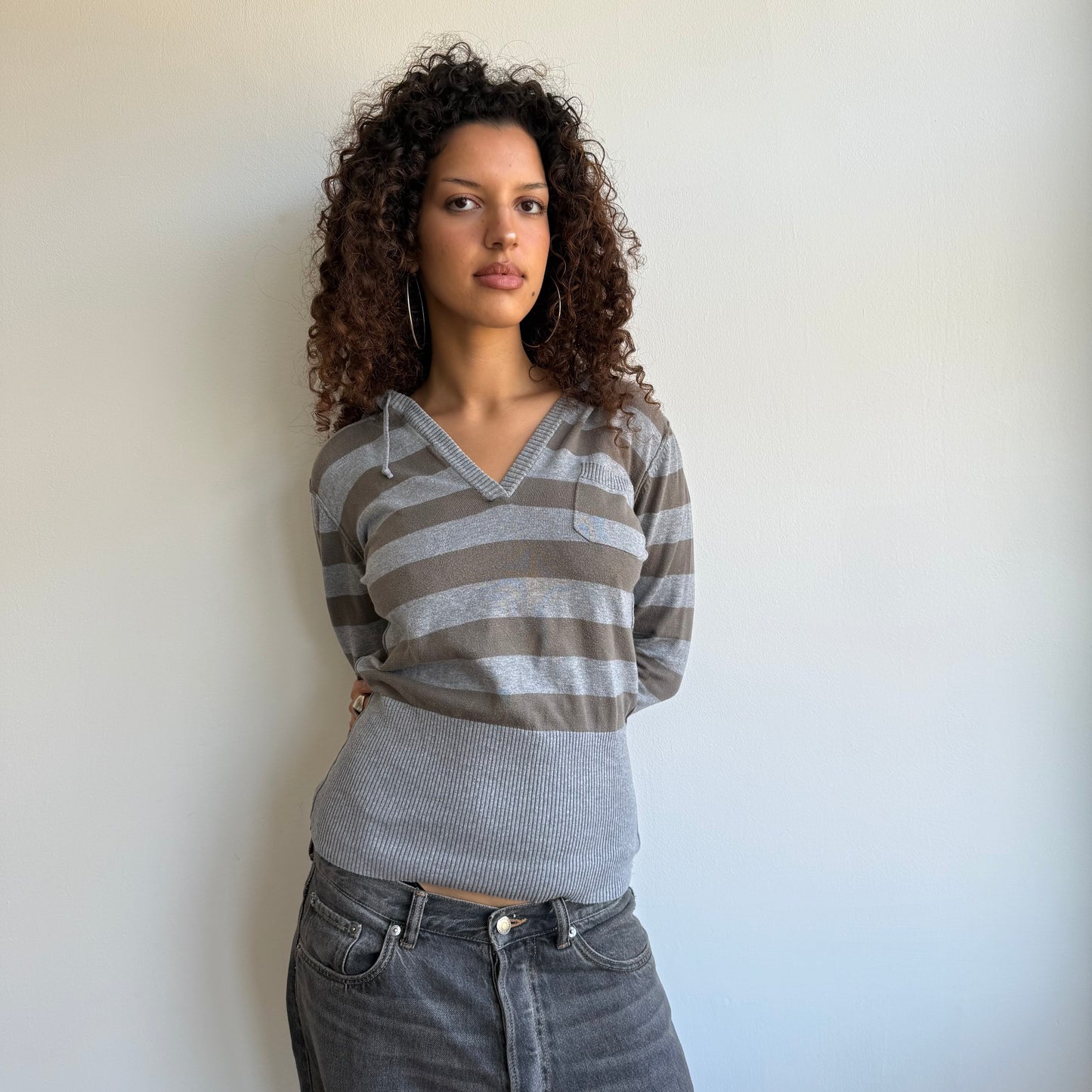 Grey striped knit hoodie - Size M