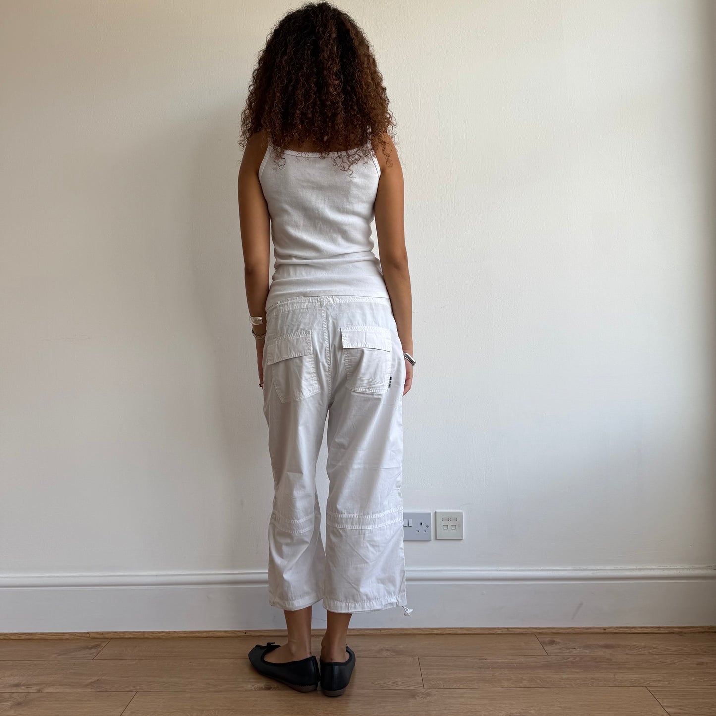 White toggle capris - Size M