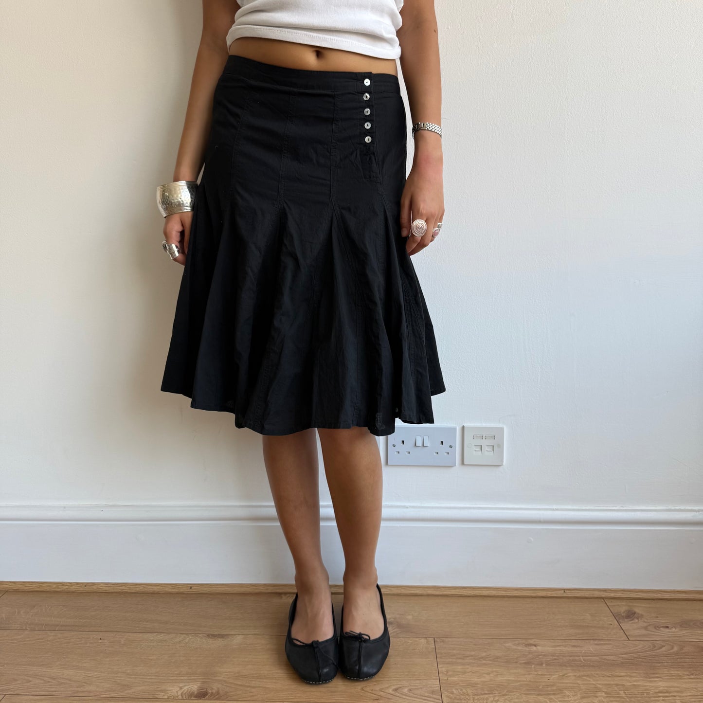 Black pleat button skirt - Size M