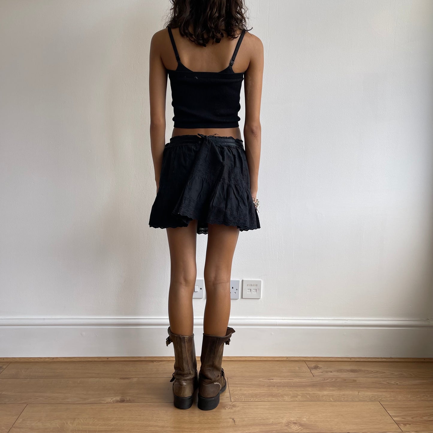 Black broderie tie side skirt - Size XS/S