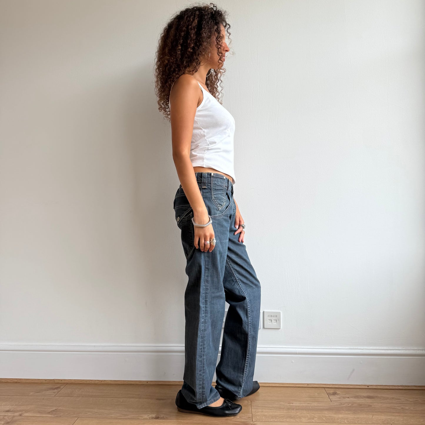 Levis cinch back jeans - Size M
