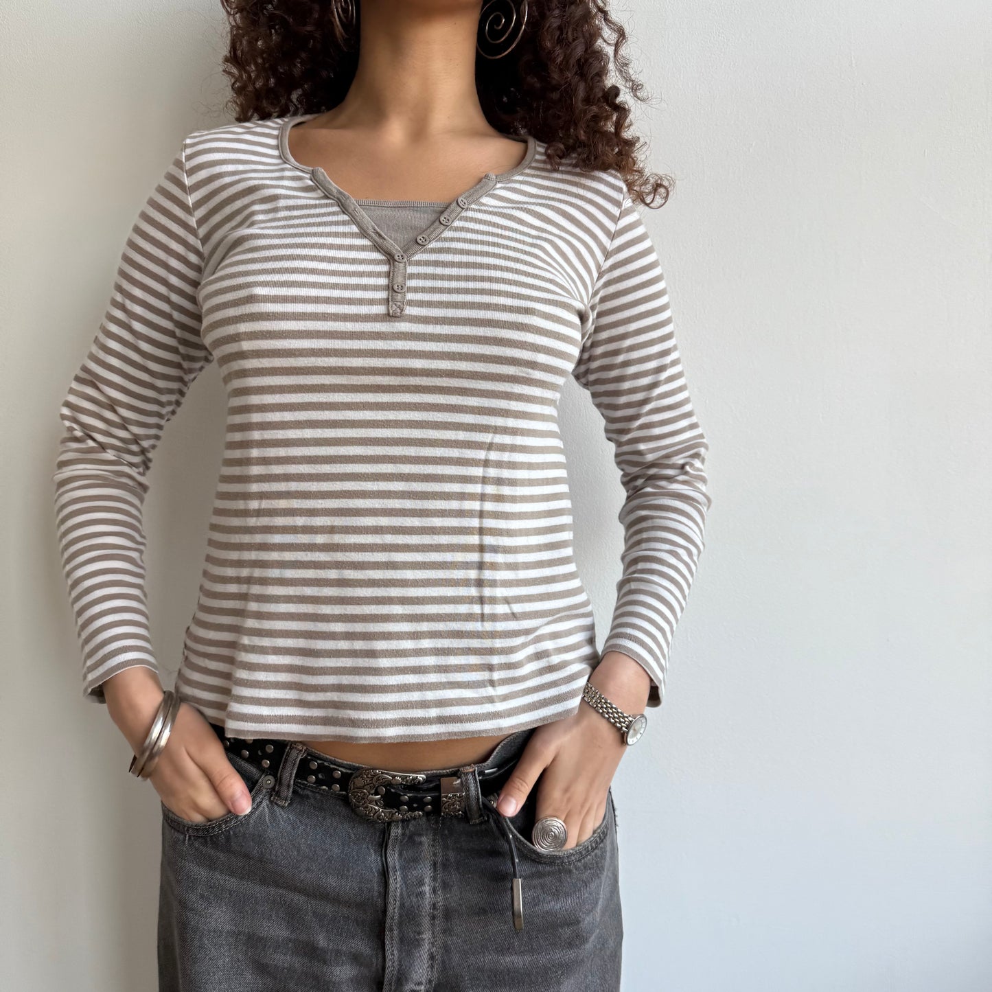 Brown striped long sleeve - Size M