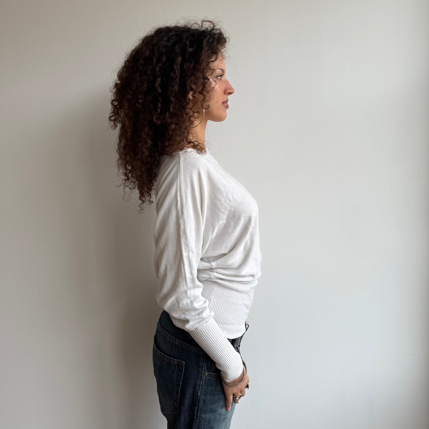 White slouchy knit jumper - Size M