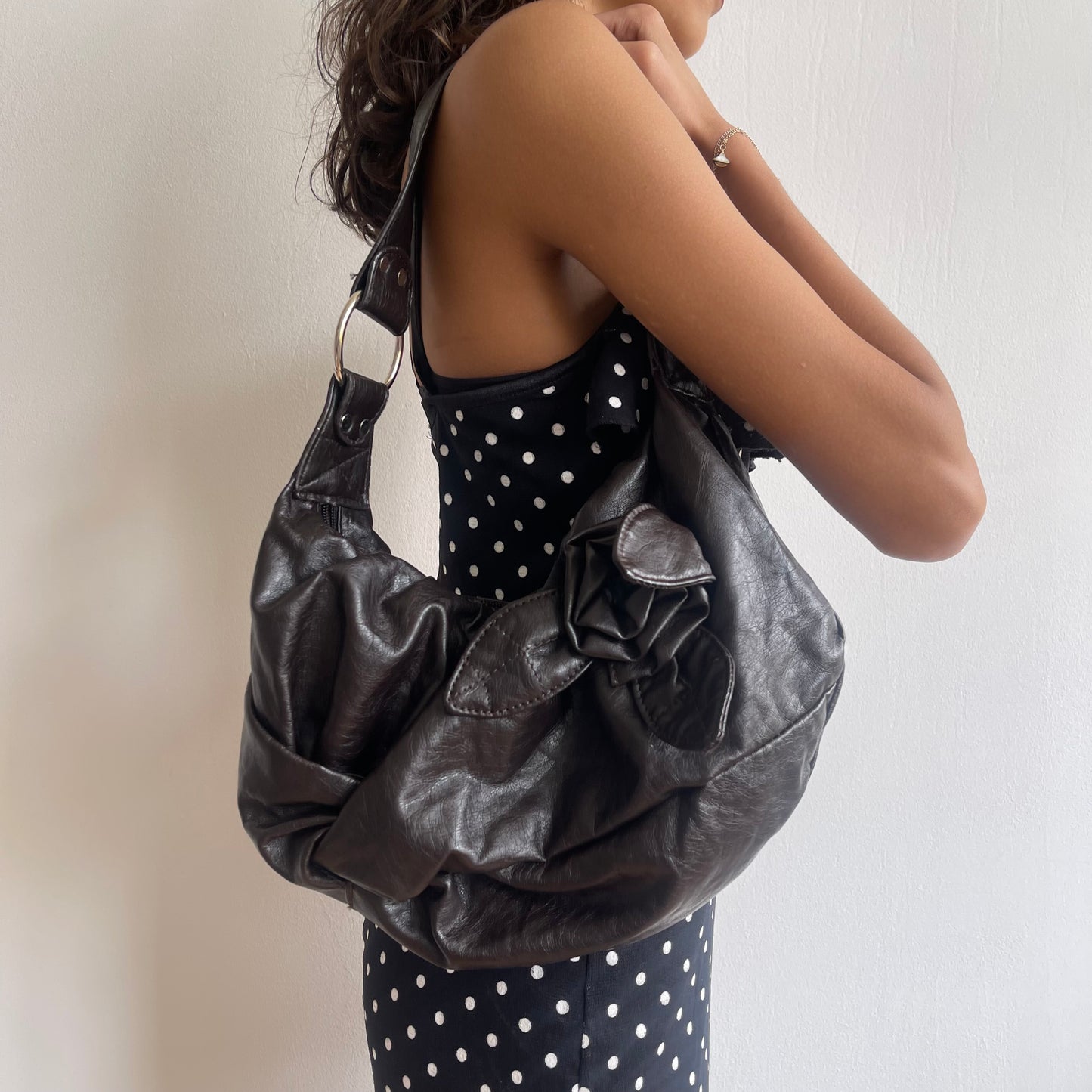 Brown slouchy flower bag - OS