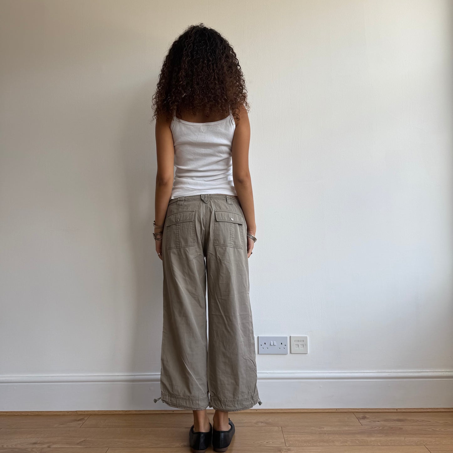 Green toggle capris - Size M