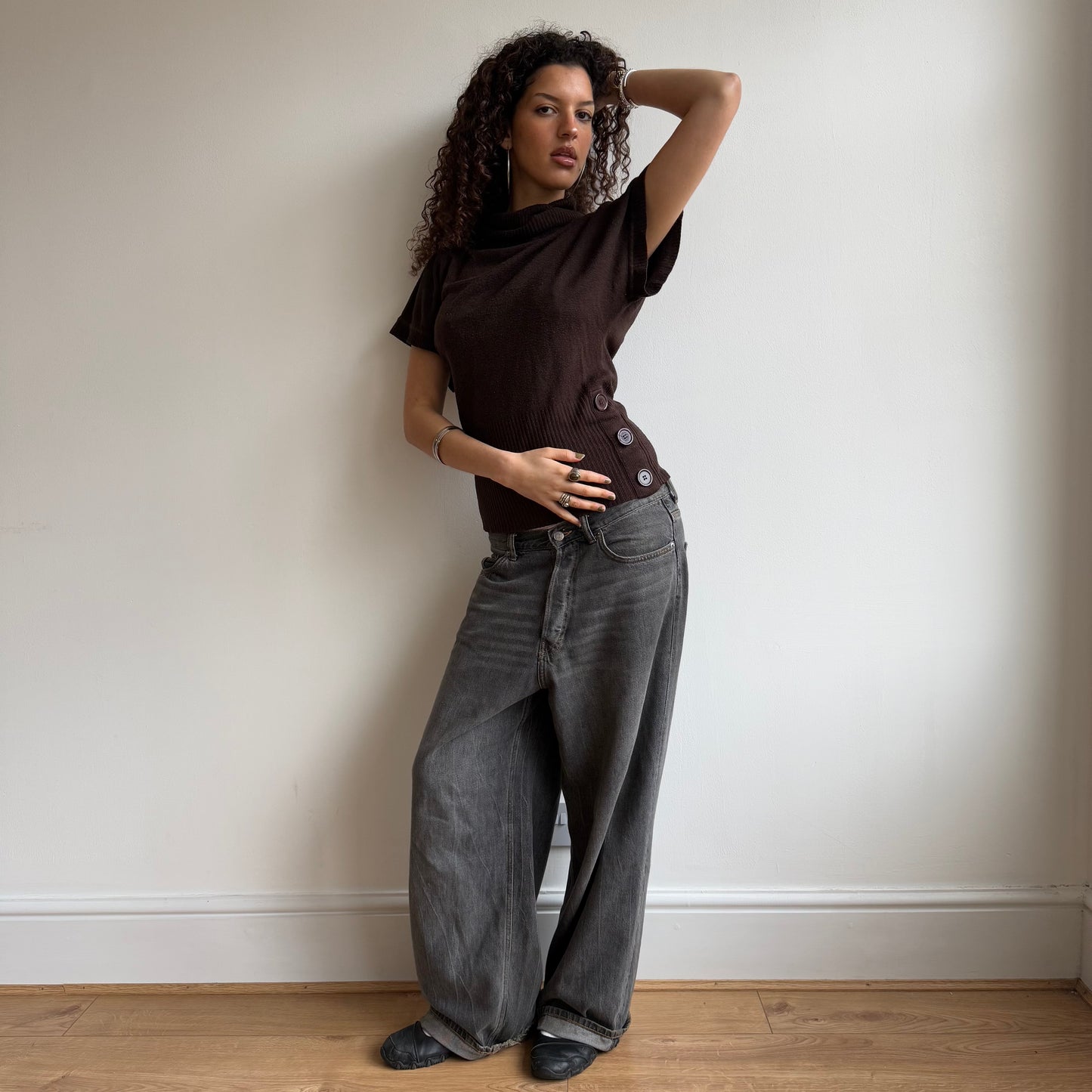 Brown button roll neck - Size M