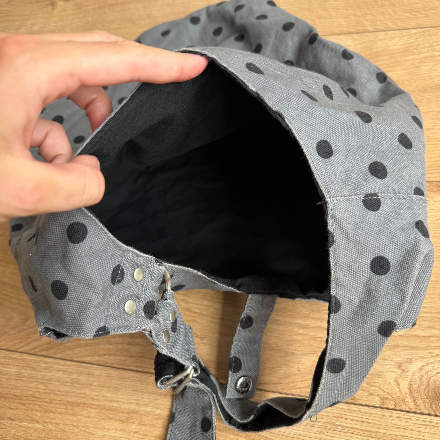 Grey polka dot bag