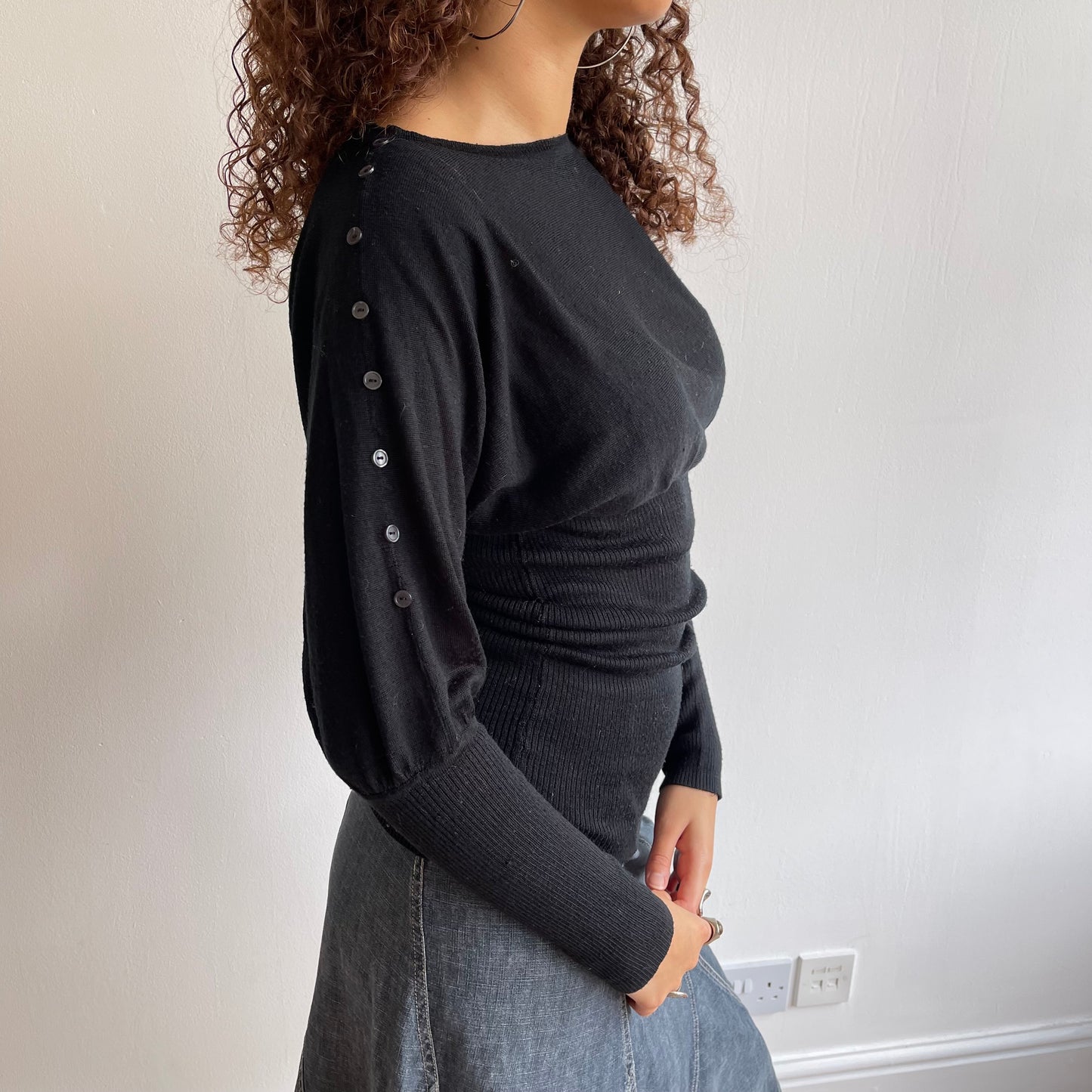 Black slouchy button jumper - Size S