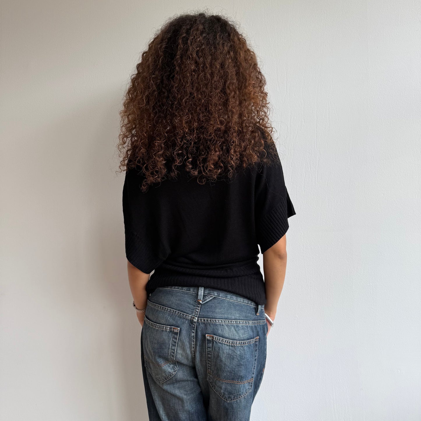 Black short sleeve slouchy knit - Size S-M