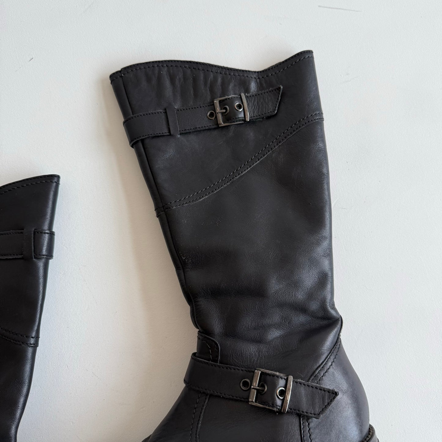 Black 90’s buckle boots - Size EU41
