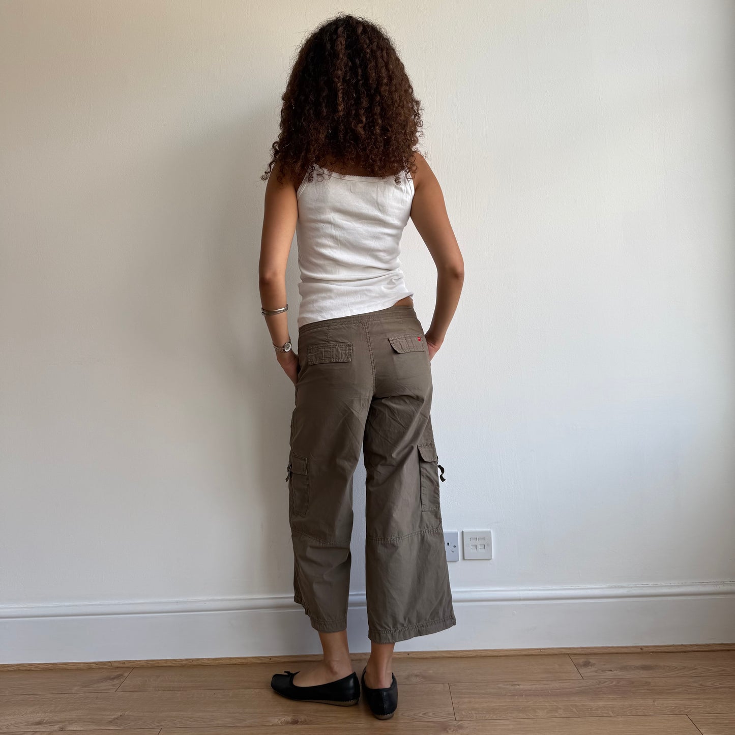 Khaki toggle capris - Size S