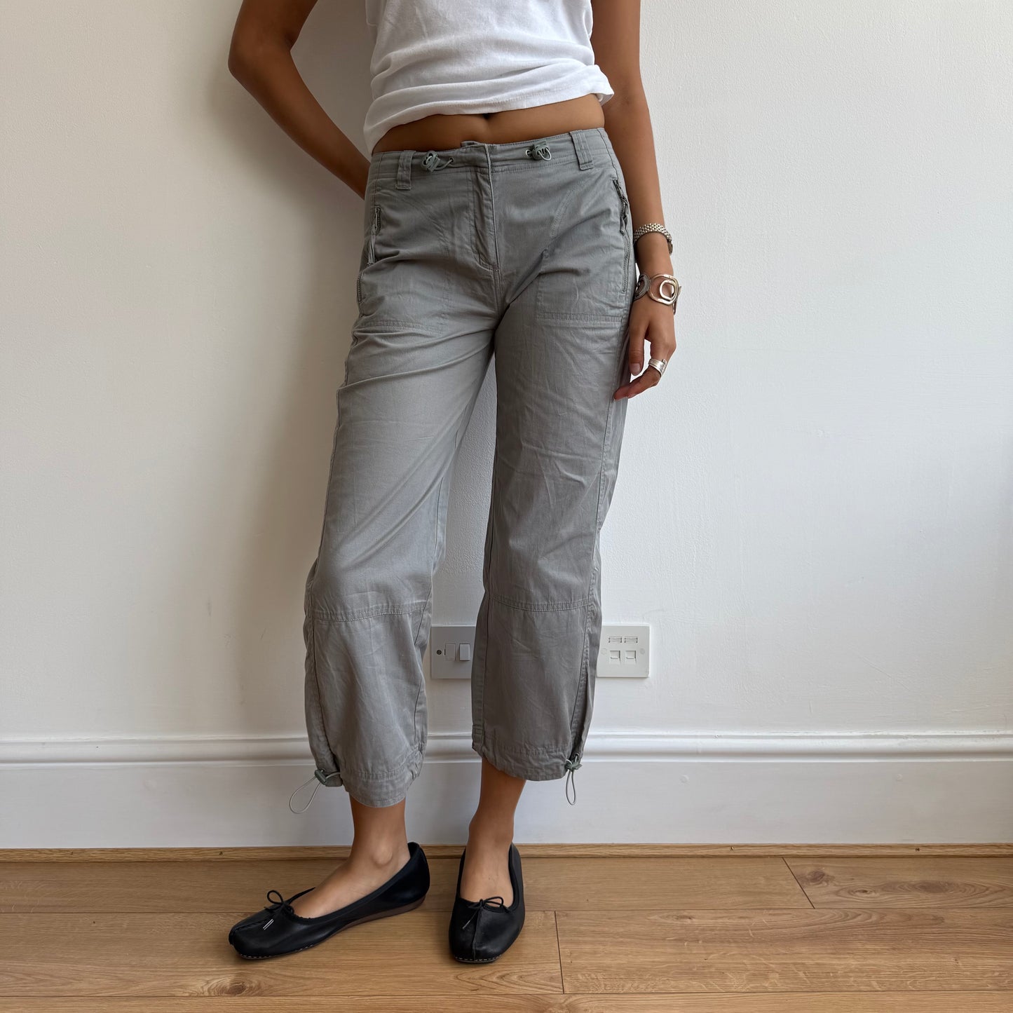 Green toggle capris - Size M